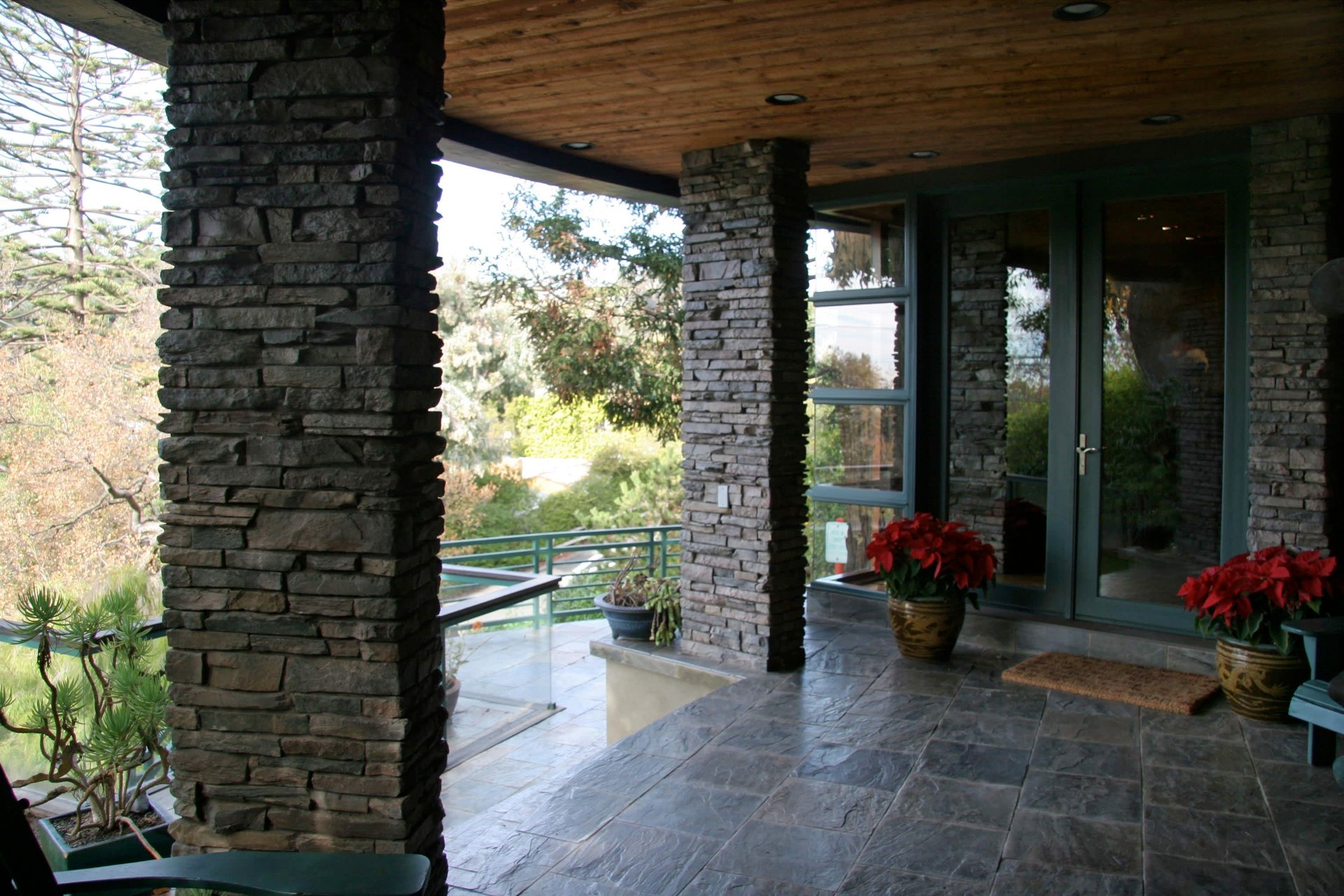 324 Mesa Rd