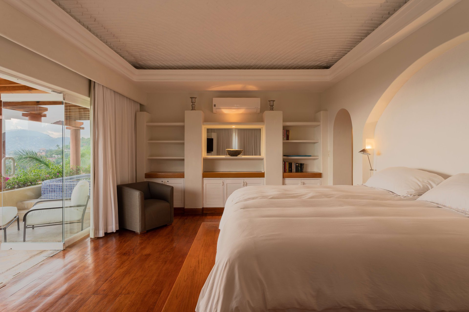 Villa del Sol 10 C (2 Story Penthouse)
