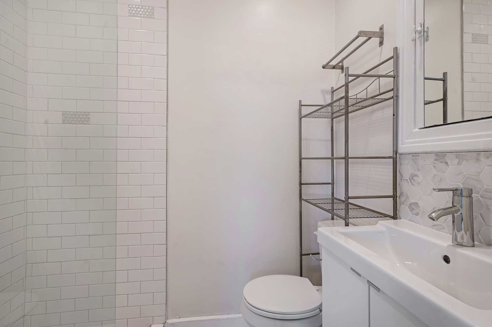 Exquisitely Remodeled Trophy Duplex in Longwood Highlands