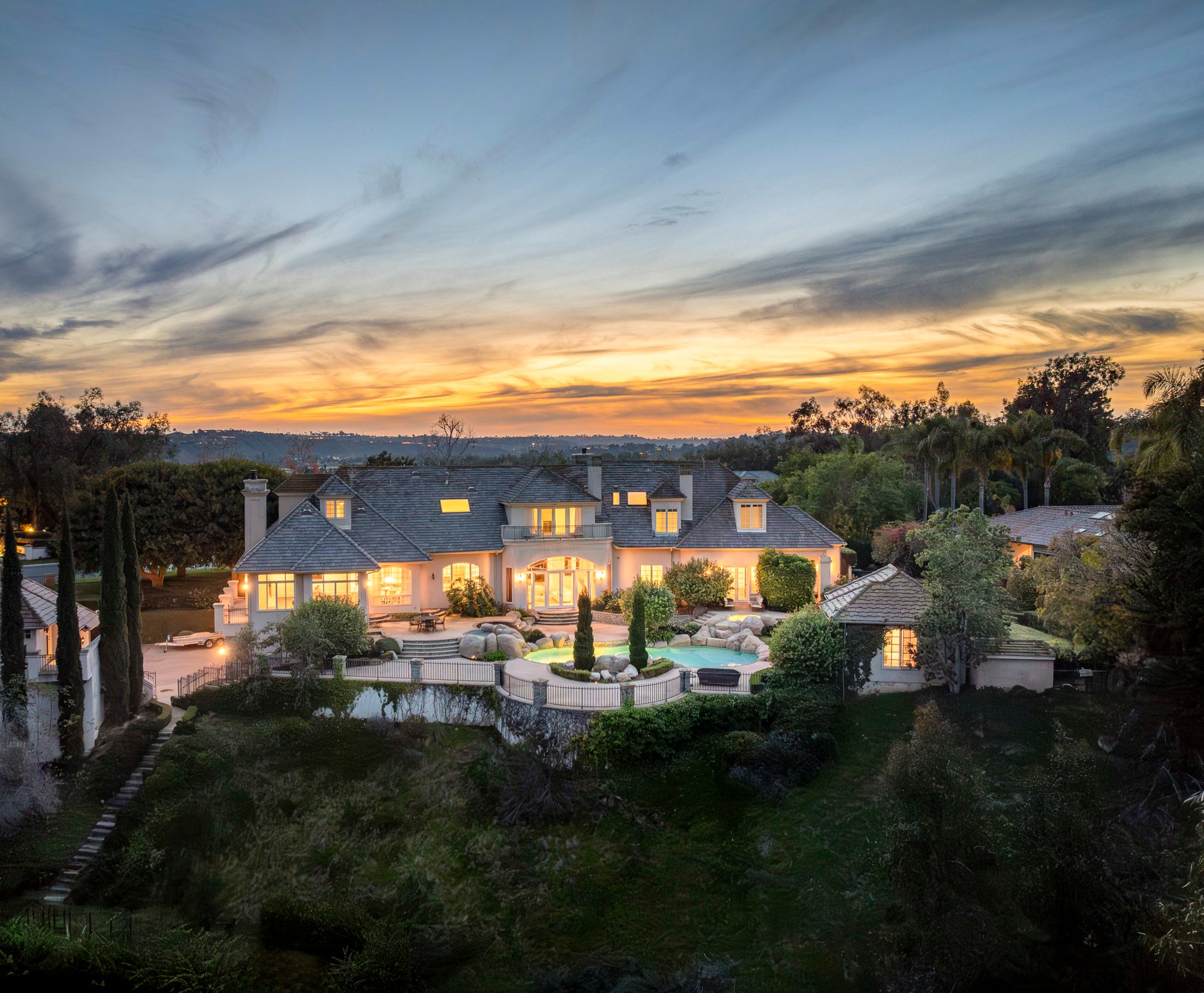 THE ICONIC FAIRBANKS RANCH LIFESTYLE