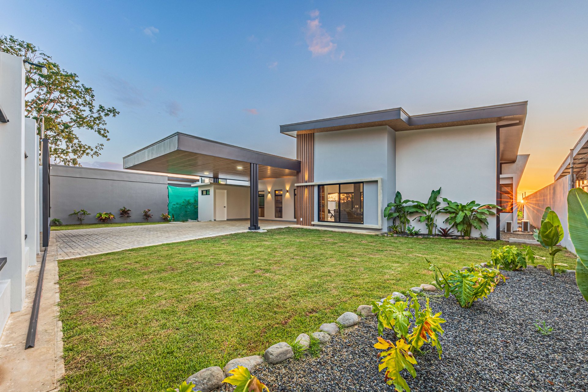 Casa Morfa: Brand New Home in Uvita's Premier Neighborhood