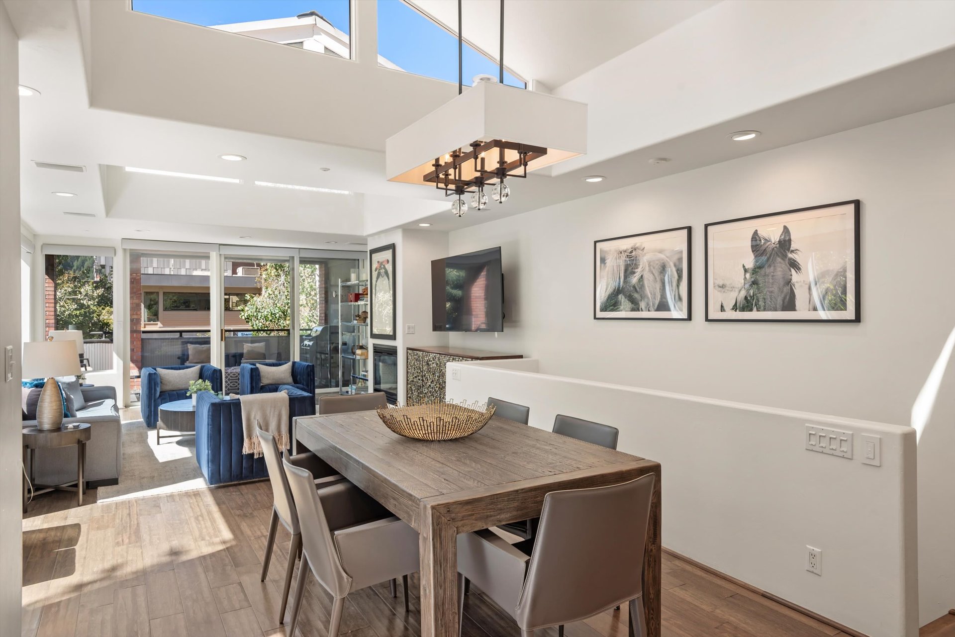 Perfect Aspen Retreat with Mountain Views and Walkable Convenience