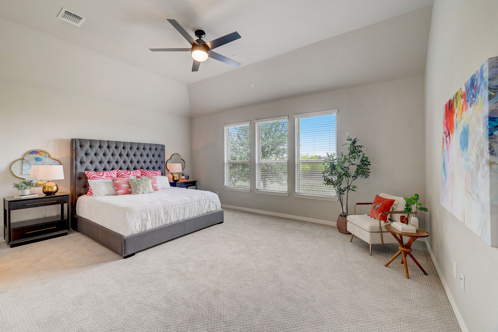 Charming single-story home in the desirable Paloma Lake in RR that backs to a greenbelt!