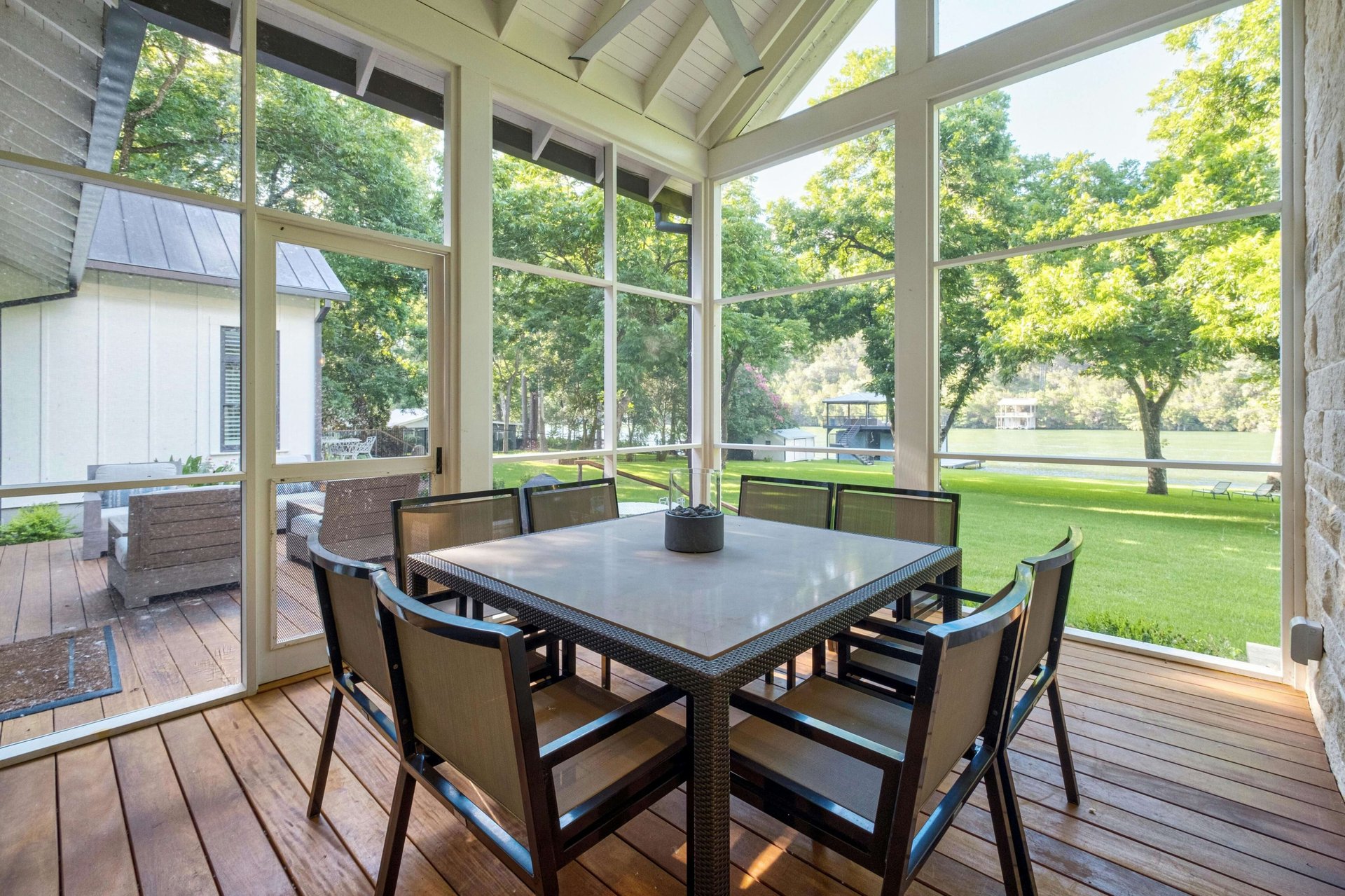 3120 Edgewater Drive