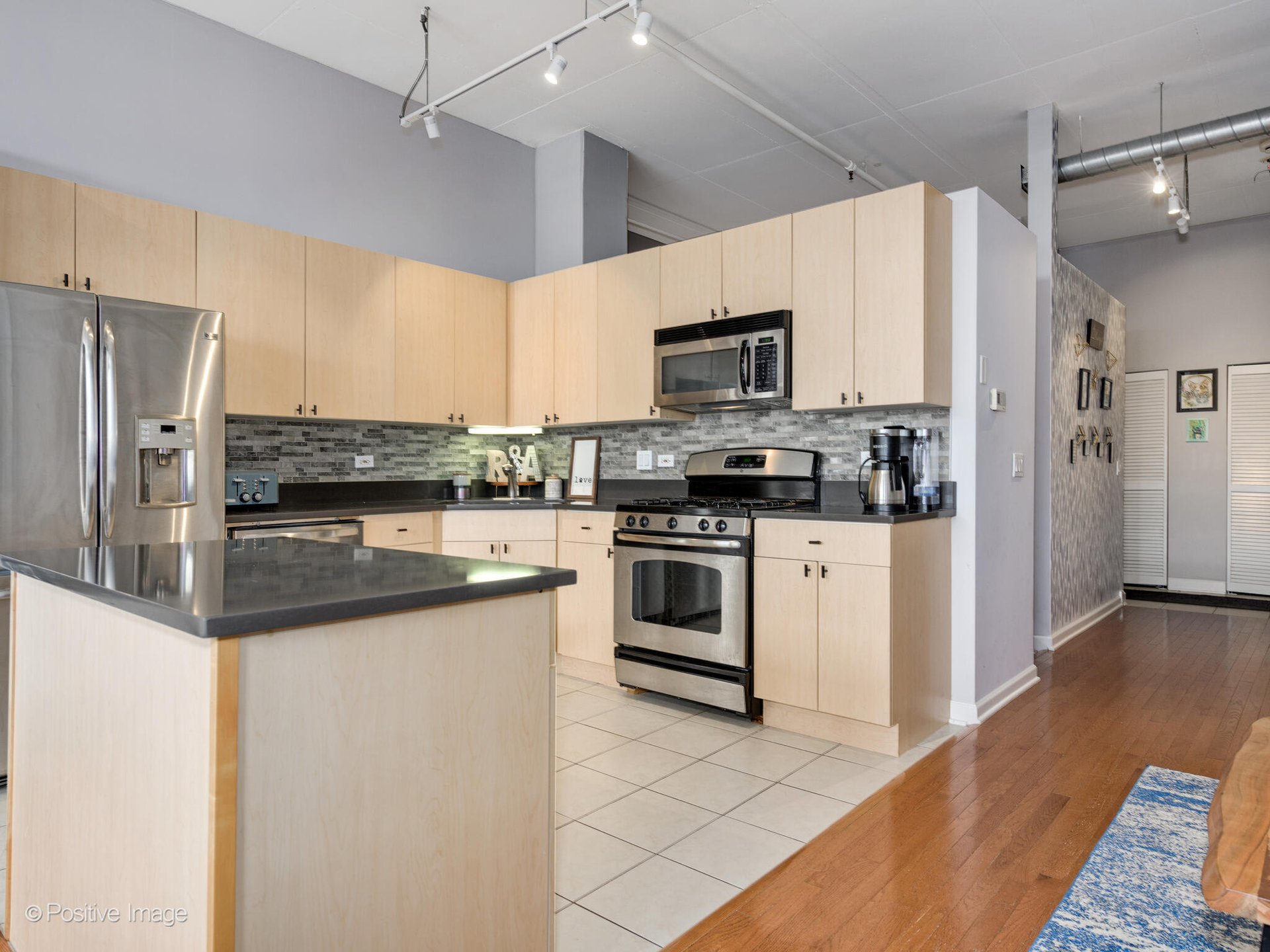 1301 W Madison St (No. 602)