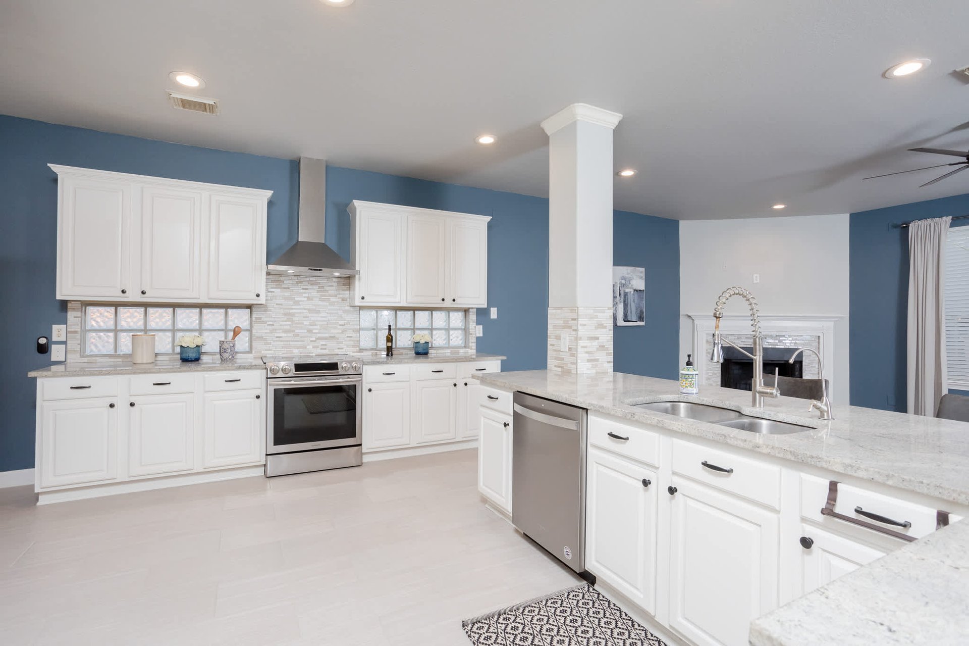 24843 CRESCENT RUN