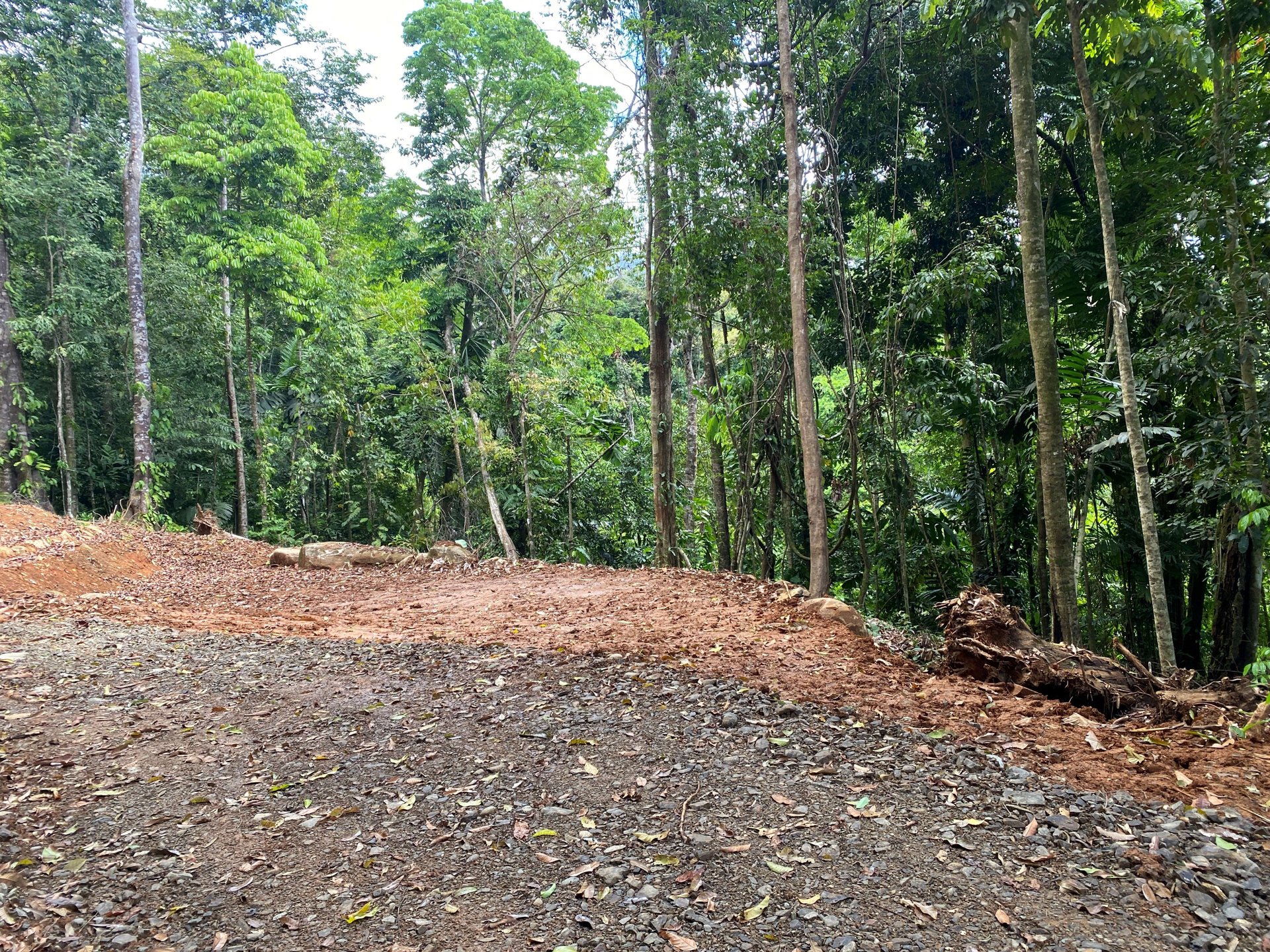 5.77 Acres With 4 Building Sites. Ocean Views, Rivers And Rainforest Abound In Cinco Ventanas! Ojochal 