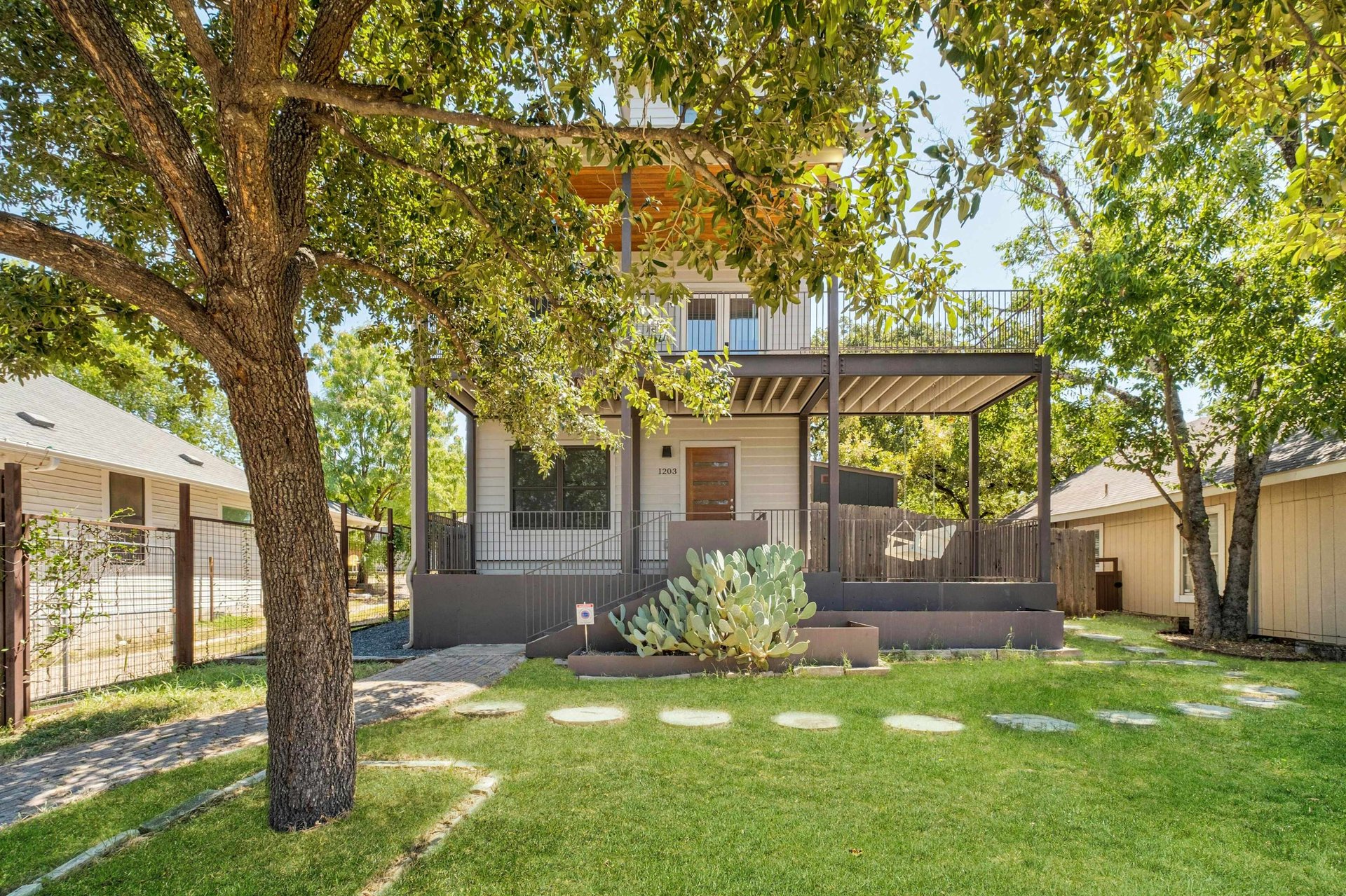 1203 Cedar Avenue
