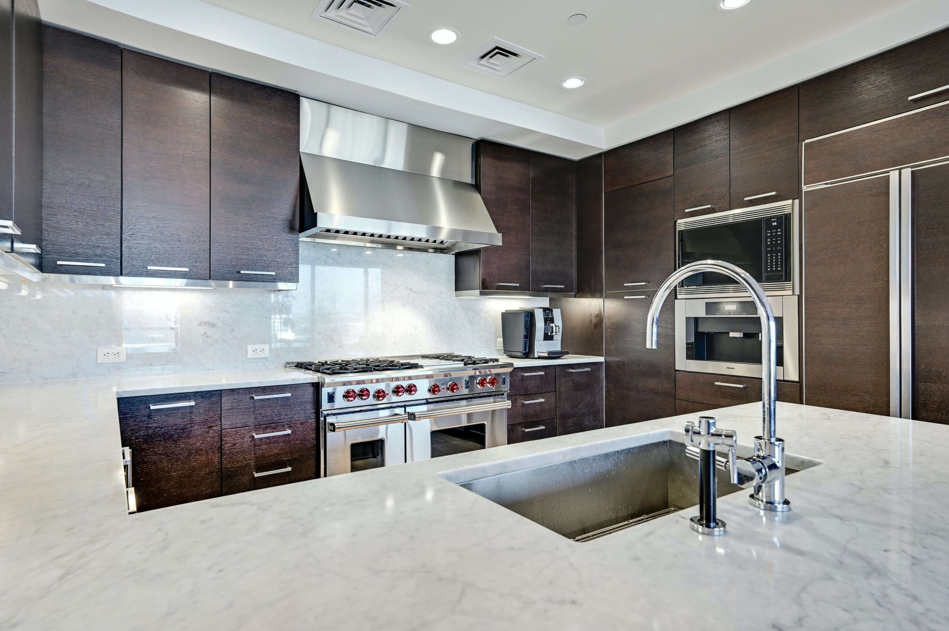 200 Congress Ave Unit: 12AC