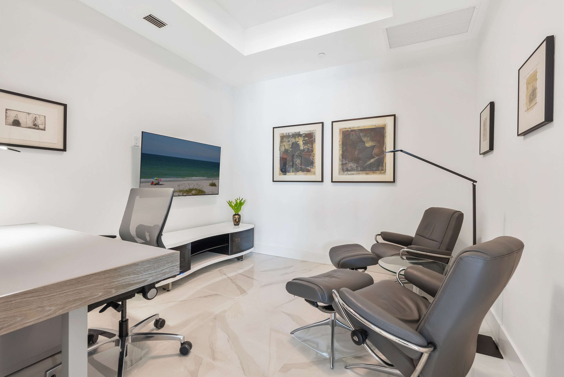 111 S PINEAPPLE AVE #605
