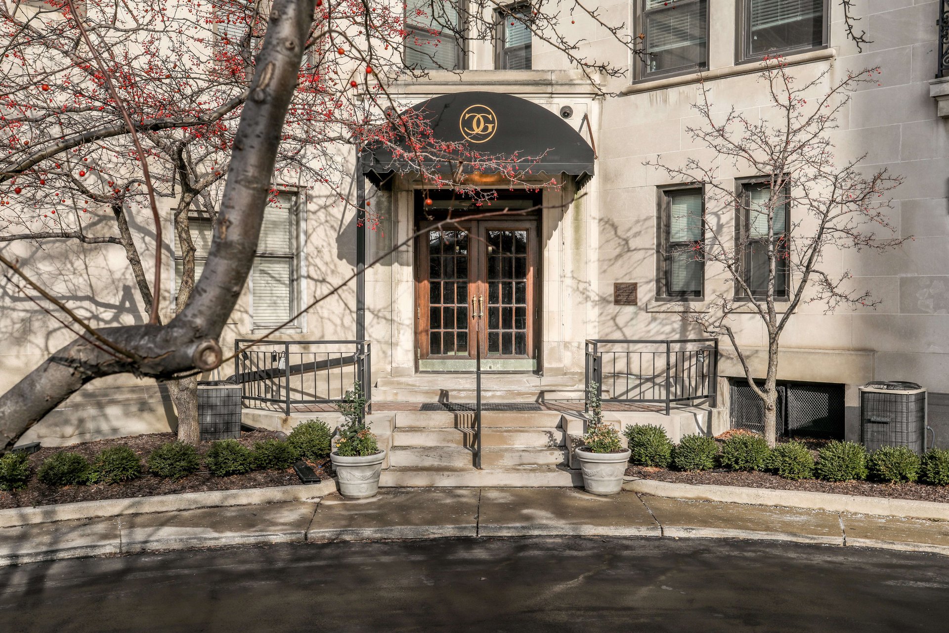 2900 E Jefferson Avenue Unit: A100