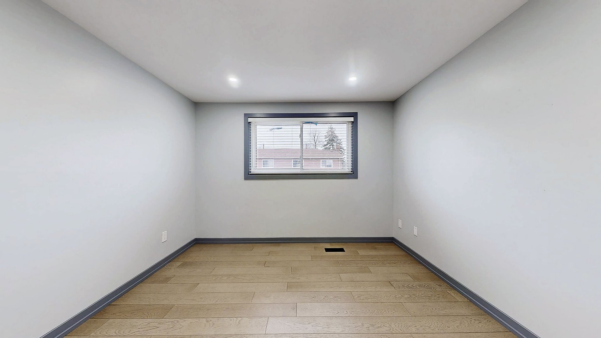 36 Jayfield Rd - Upper Unit
