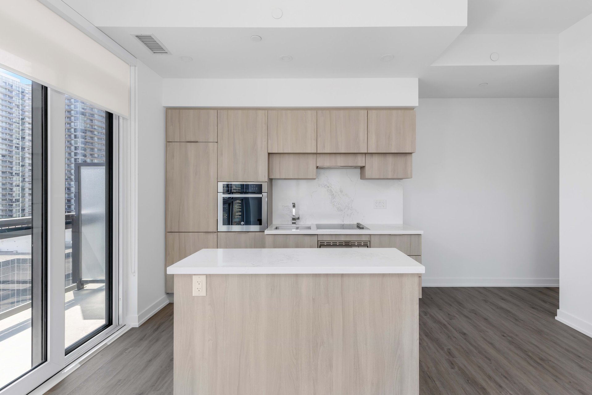 39 ROEHAMPTON AVENUE SUITE 1209