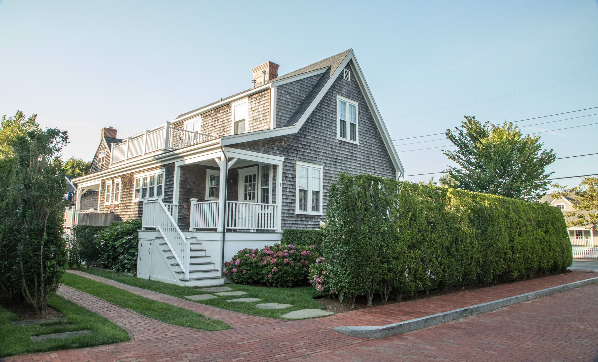 1 Dolphin Ct
