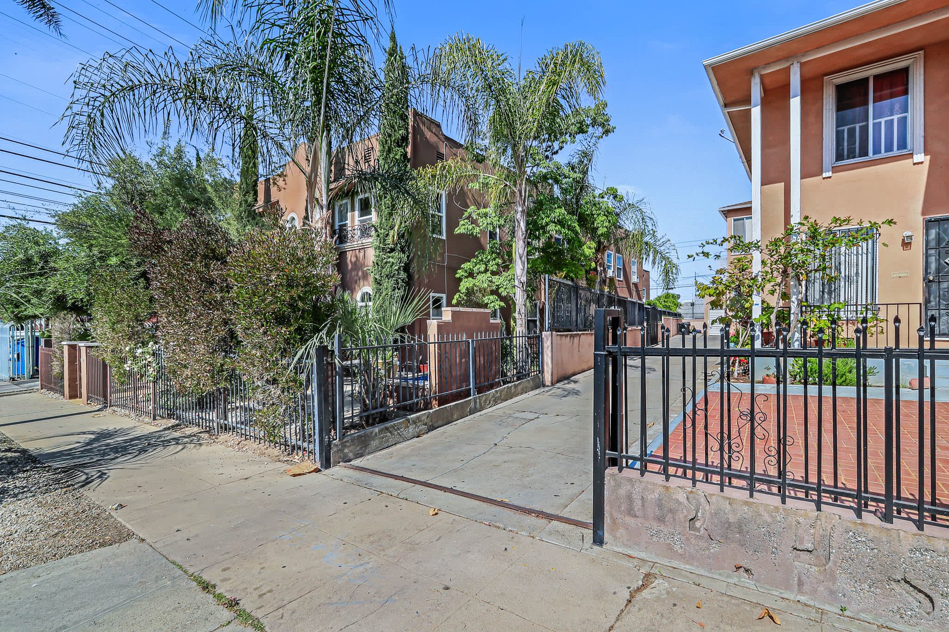 Excellent Opportunity. 5-Units at Strong Current 5.6% Cap in Wilshire HIghlands