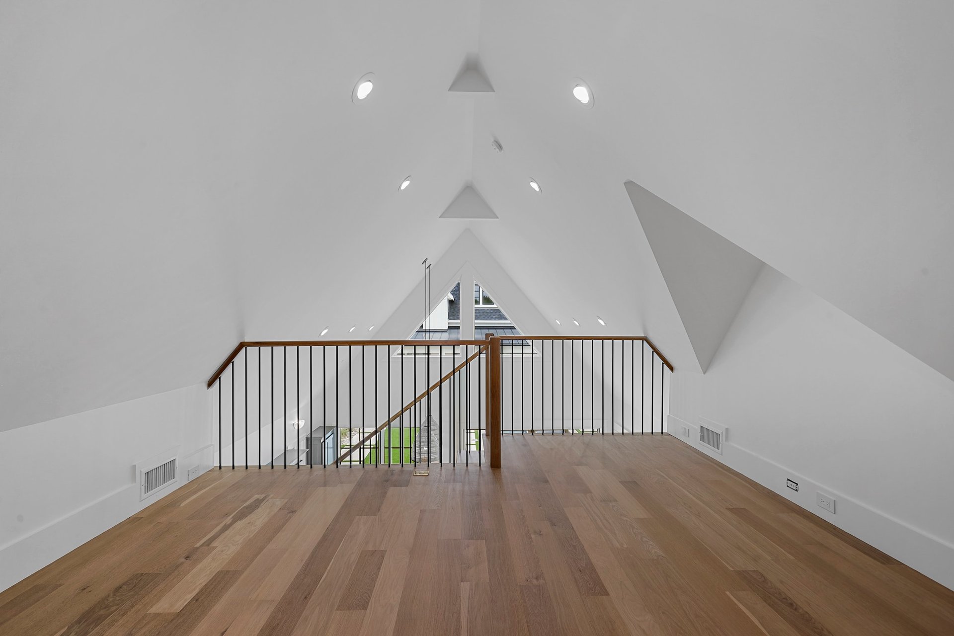 109 Crestwood