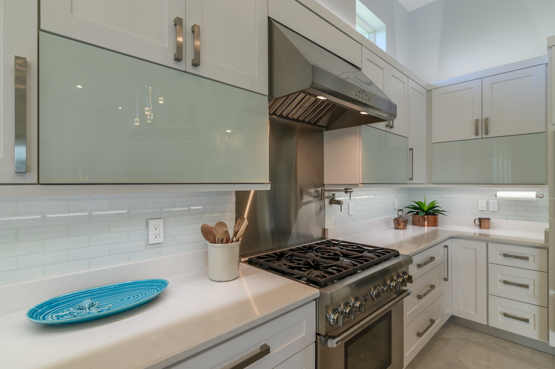500 Ketch Lane, Country Club Shores, Longboat Key