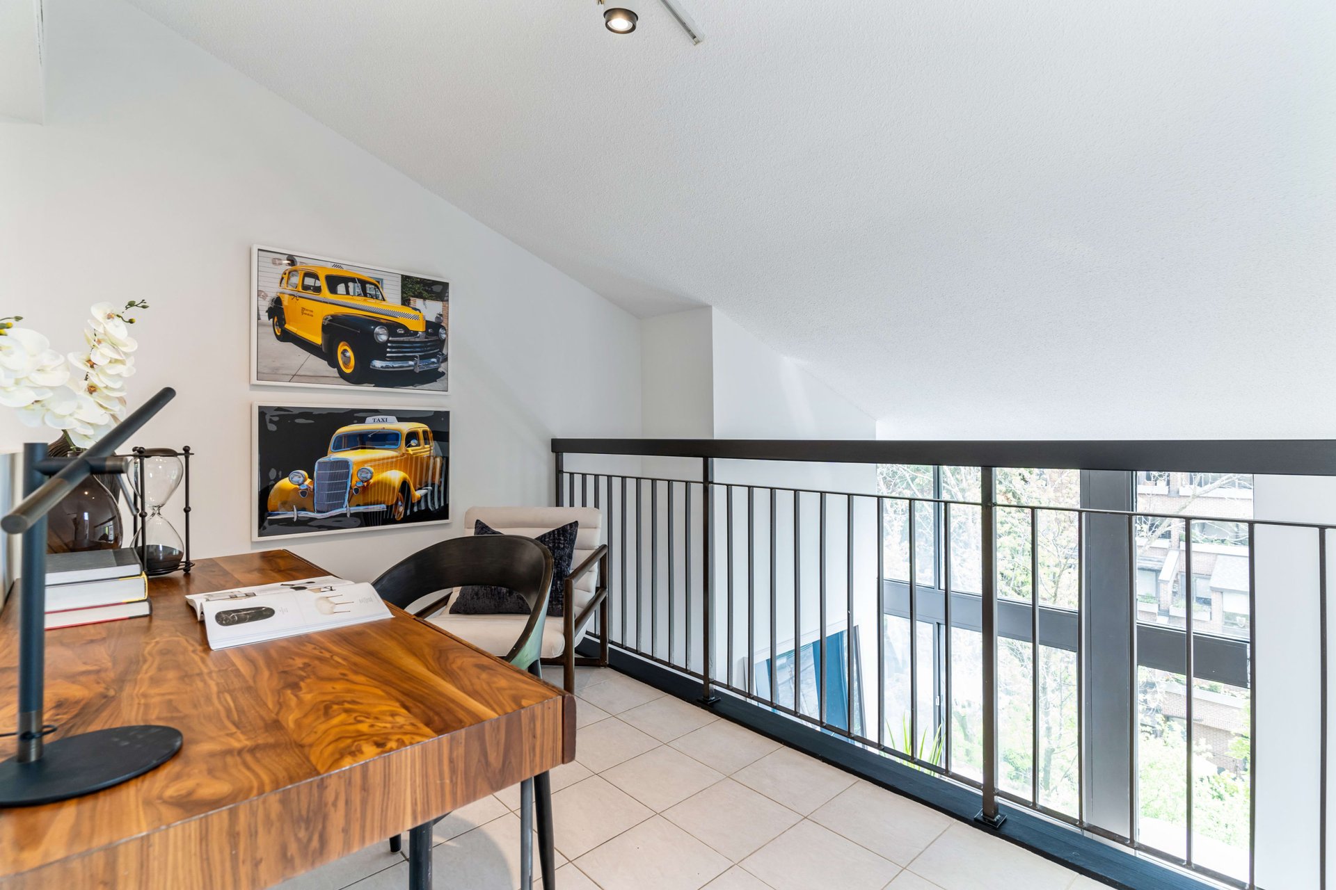 Award Winning Bedford Glen Suite 506