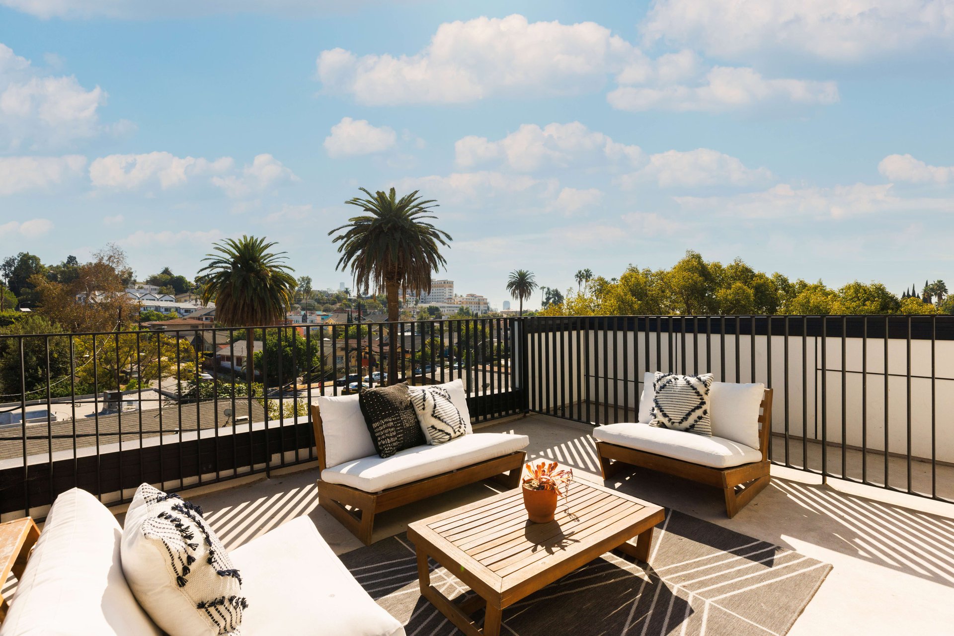 A Chic and Private New Construction in Silver Lake