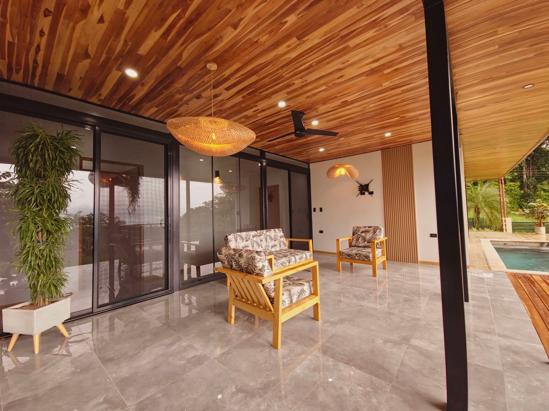 Jungle, Ocean, and exclusive elements to live in the tropics at Casa Elementum