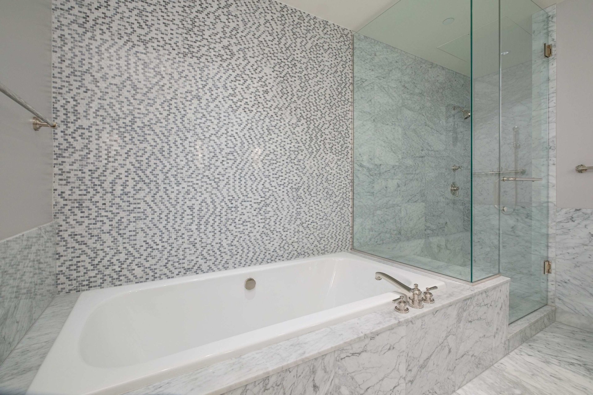 200 Congress Ave #24B