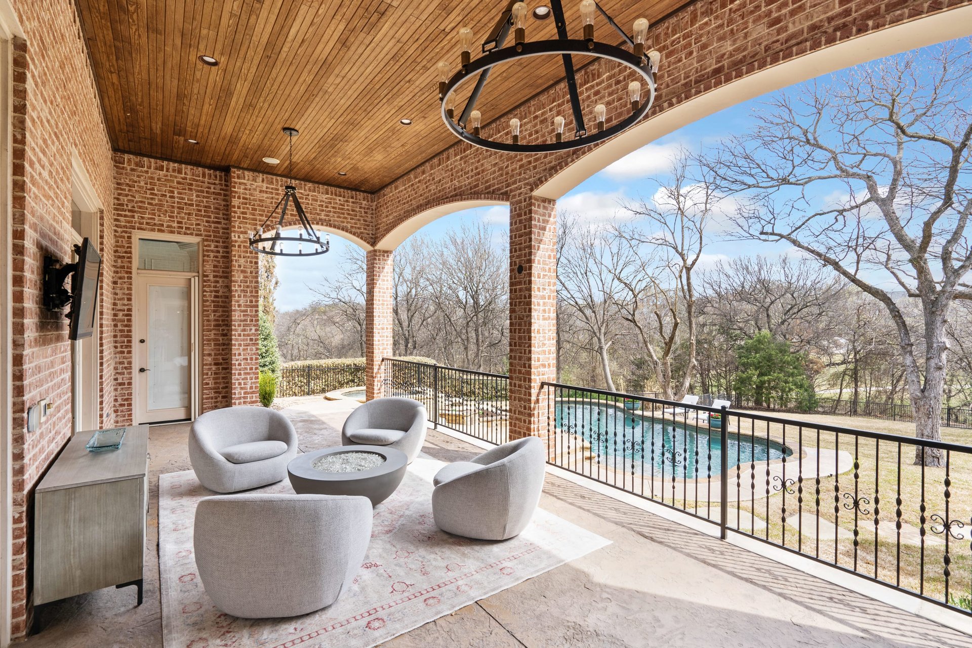 Stunning Starwood Estate