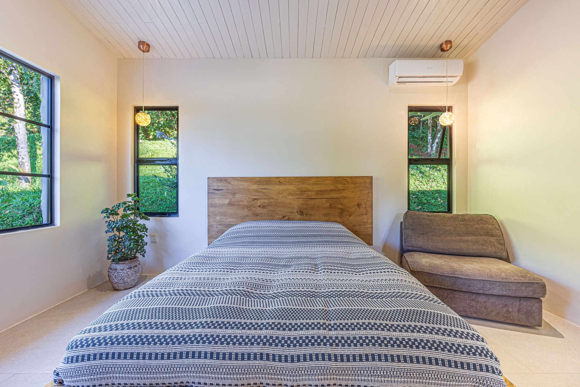 MOVE-IN READY OCEAN VIEW HOME IN CINCO VENTANAS WITH MAJESTIC RIVER ACCESS