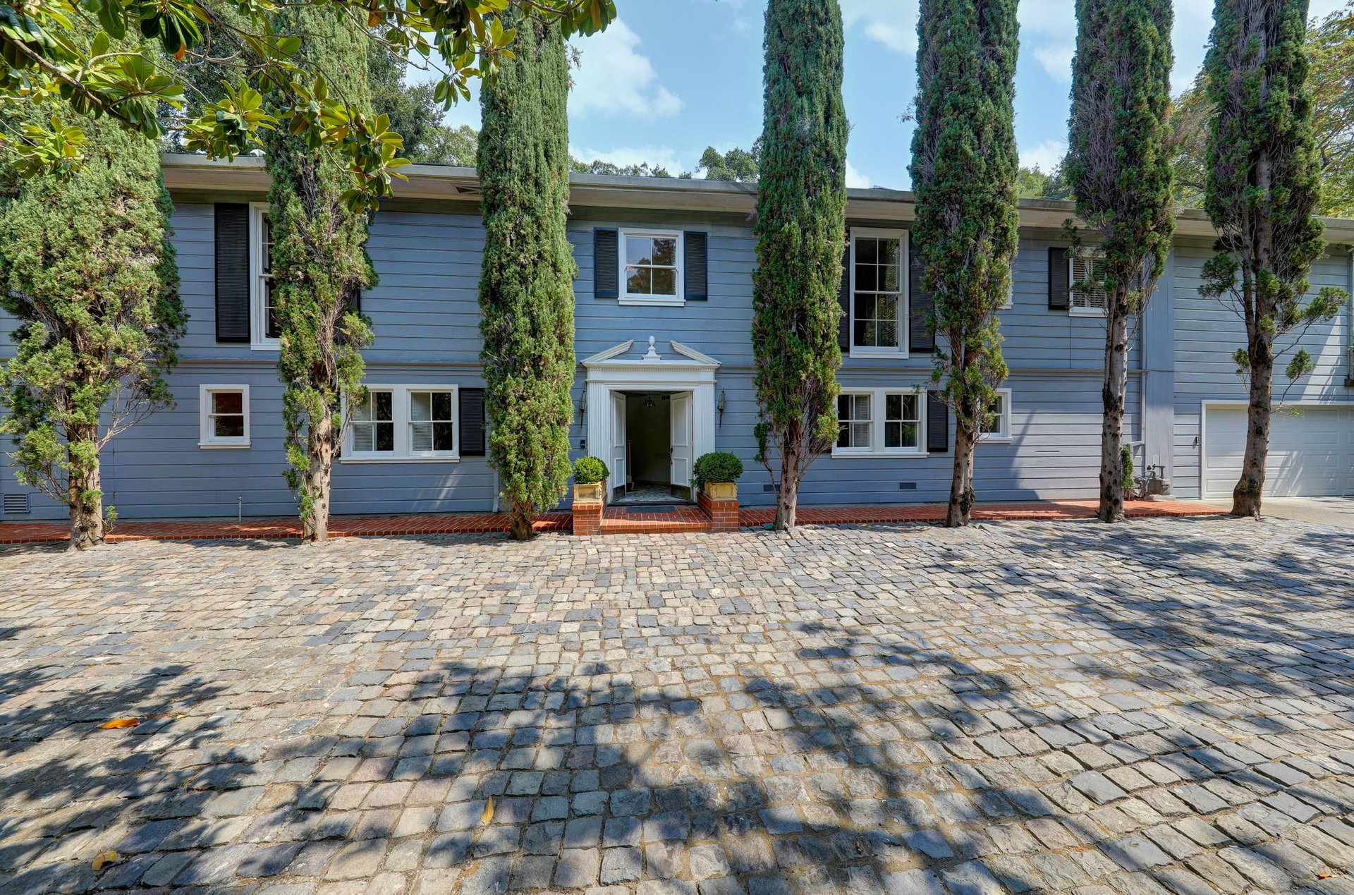33 Evergreen Dr