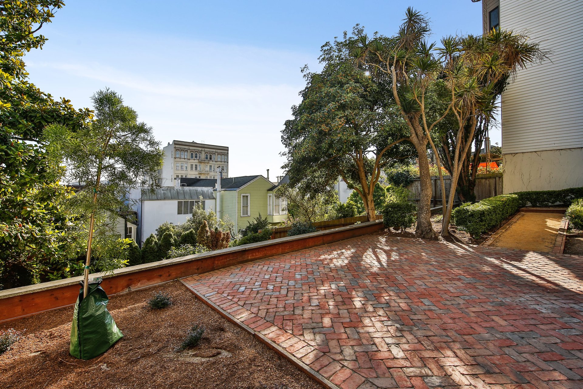 2945 Pacific Ave #9