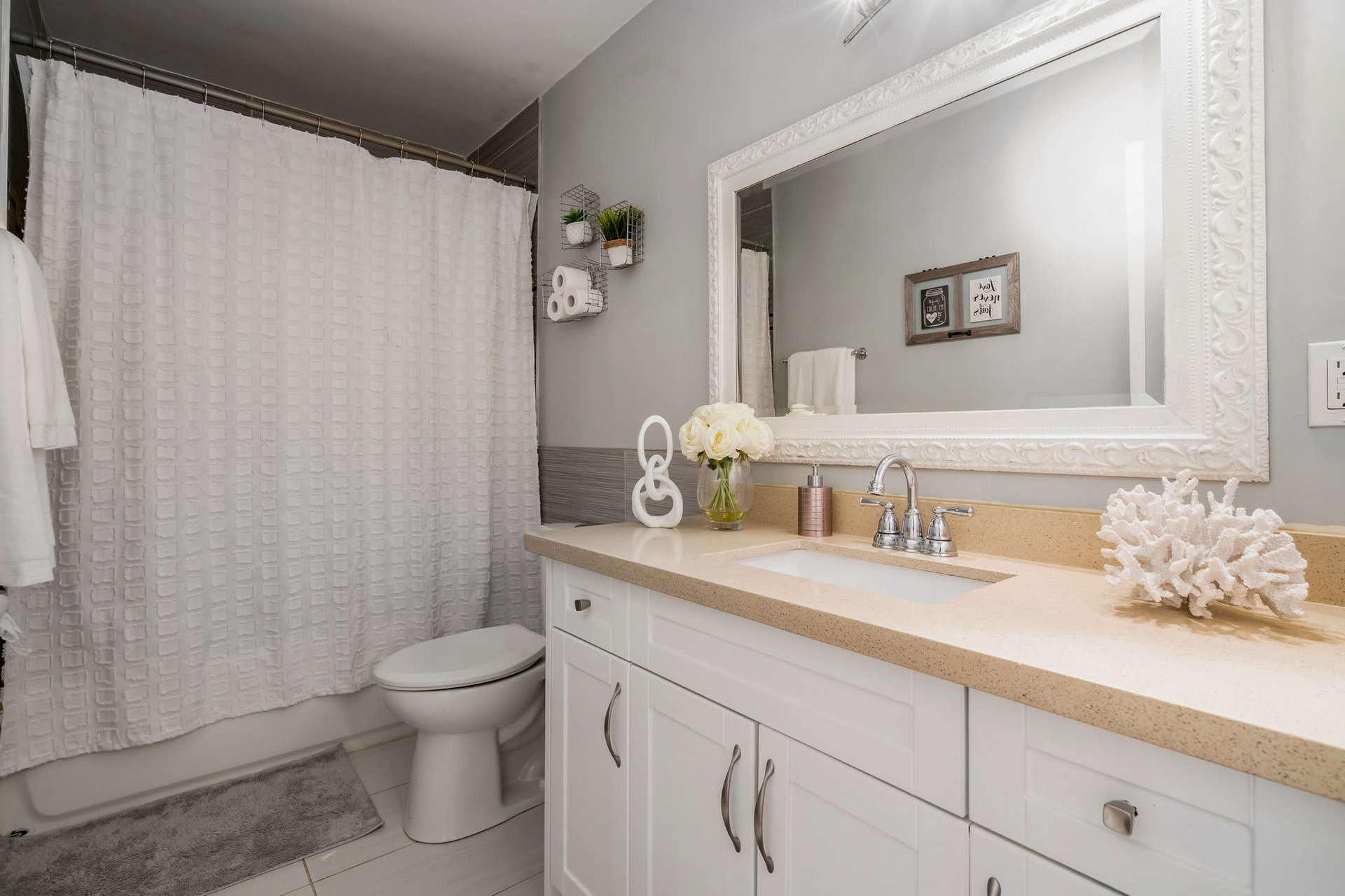 100 - 2779 Gananoque Dr 