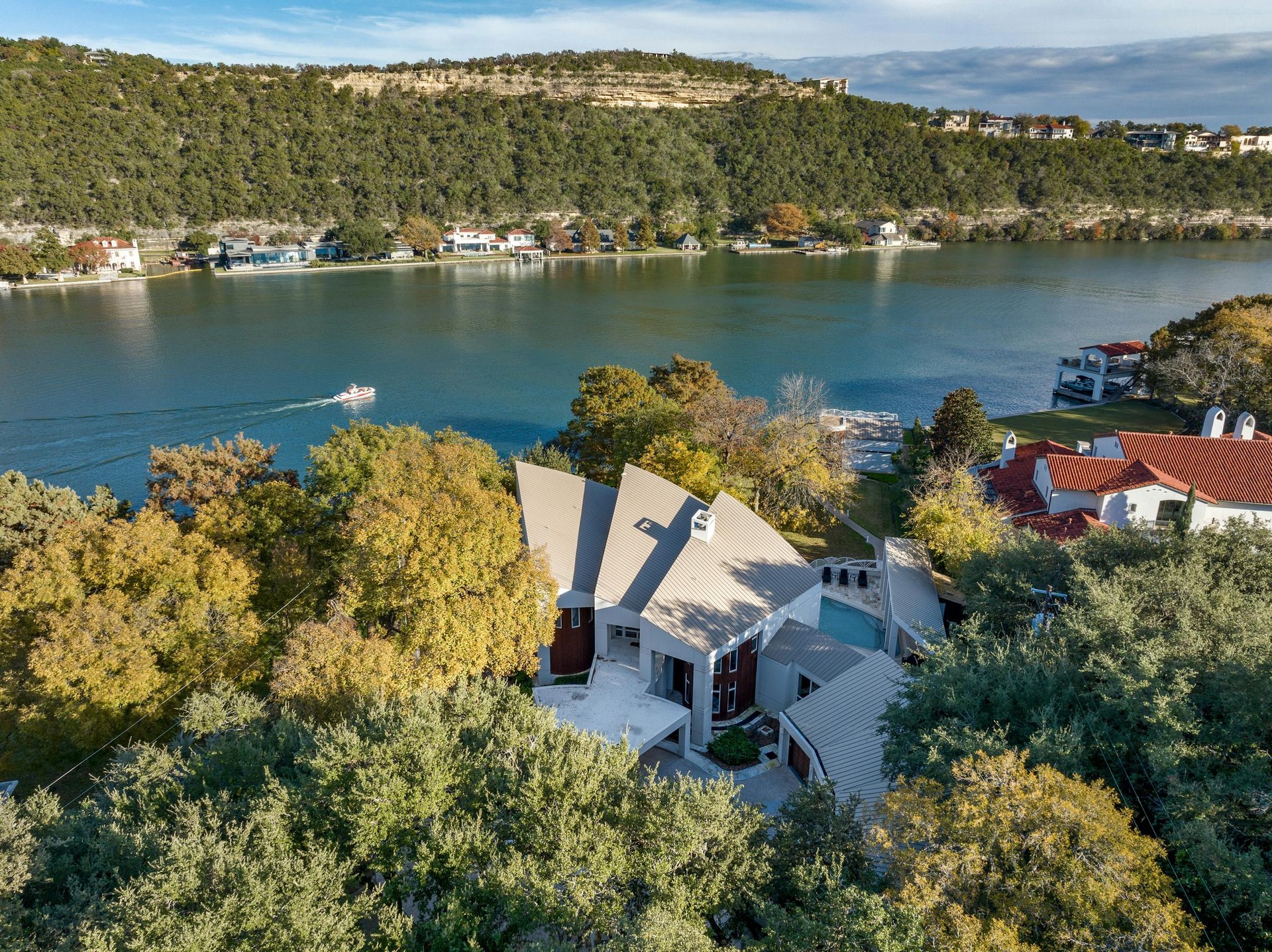 3511 Westlake Drive