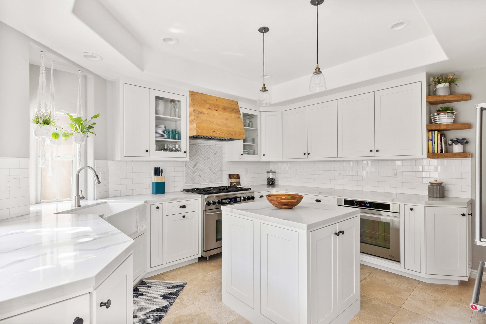 2298 La Playa Drive North