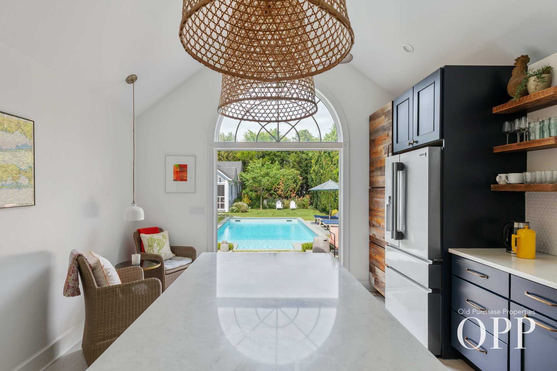 VILLAGE CLASSIC WITH POOL AND COTTAGE