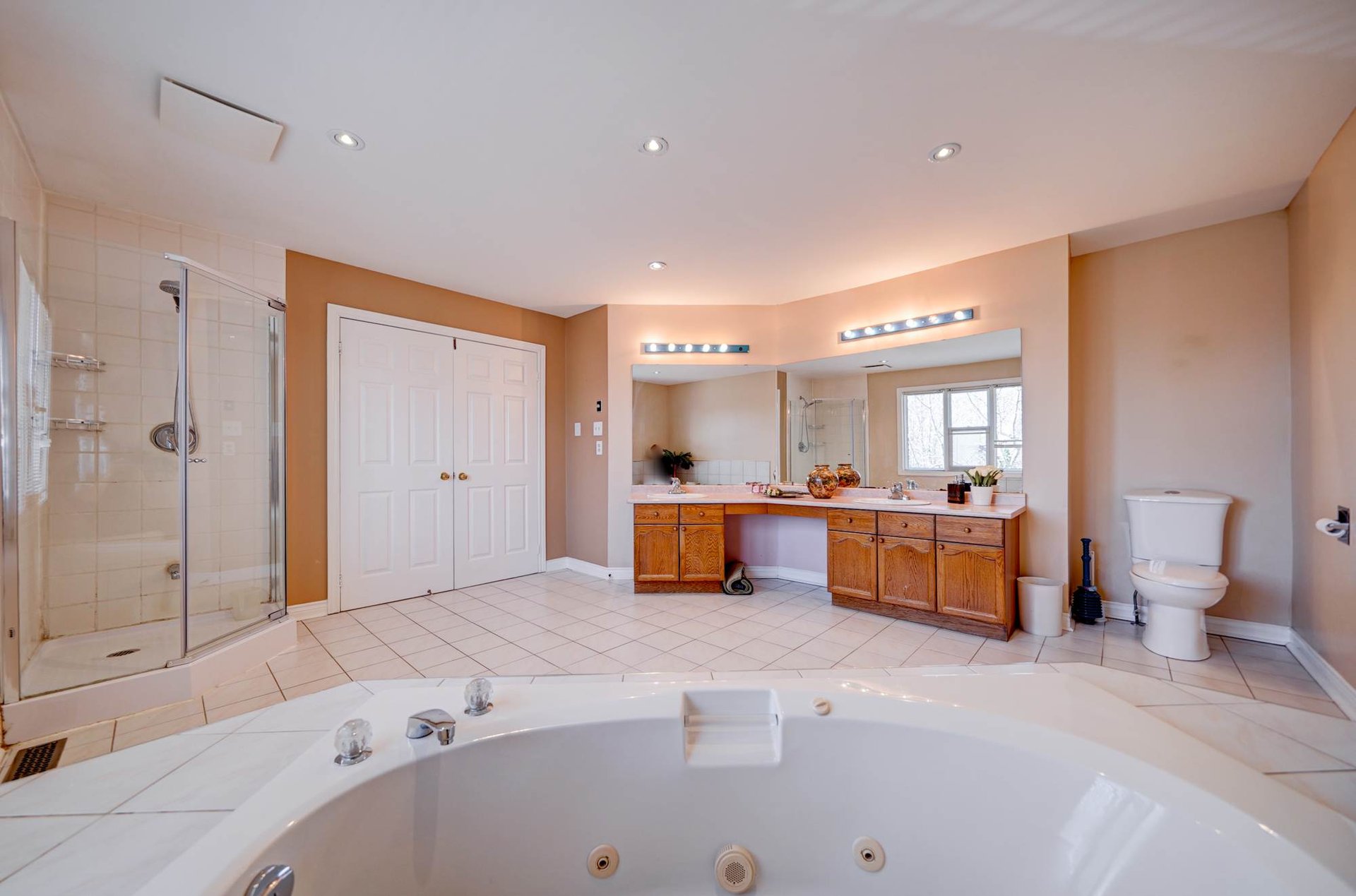 2184 Lumberman Lane