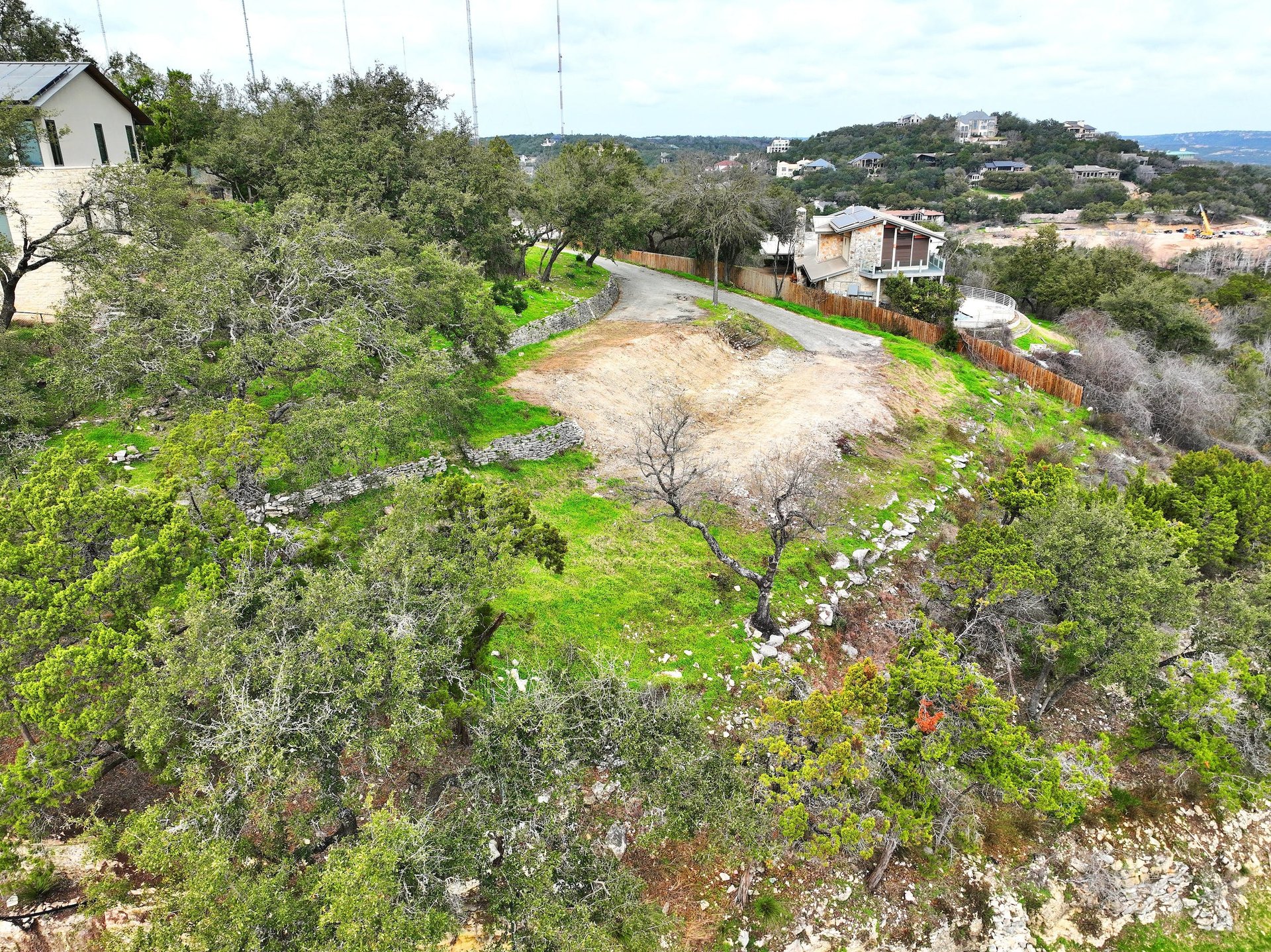 2507 Camino Alto