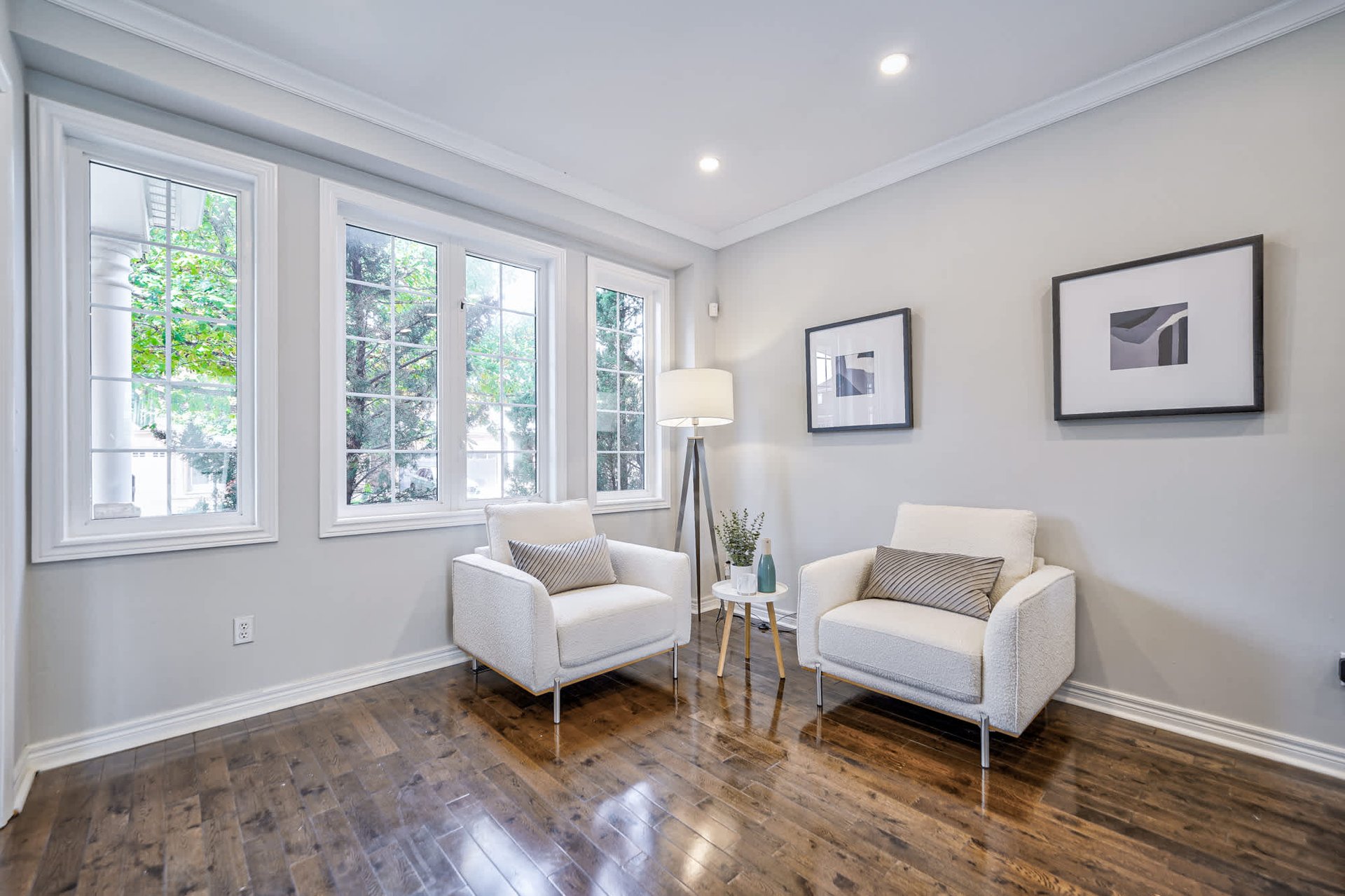 2164 Highcliffe Way