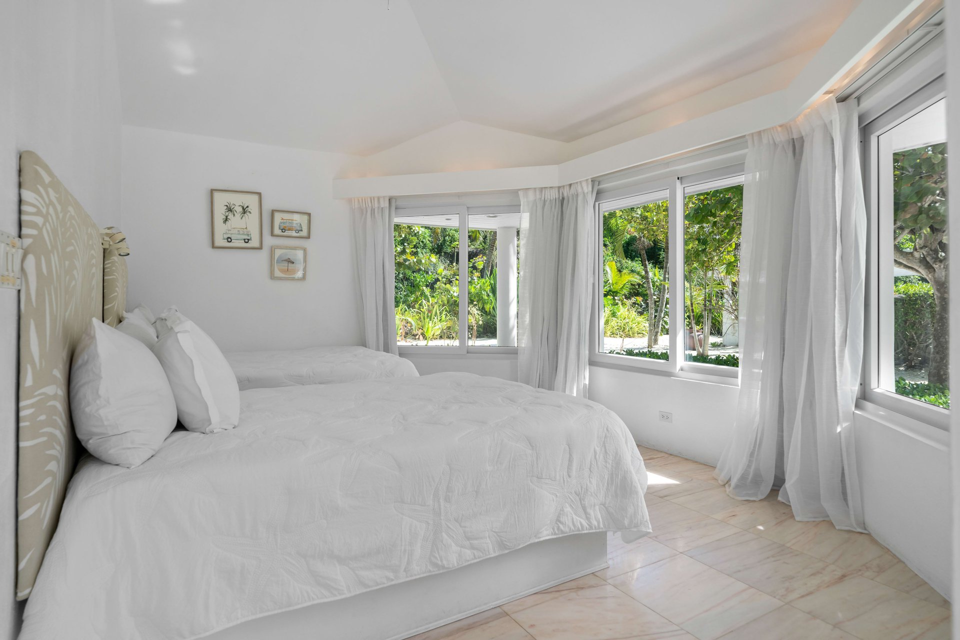 Beachfront Bliss Near Old Fort Bay