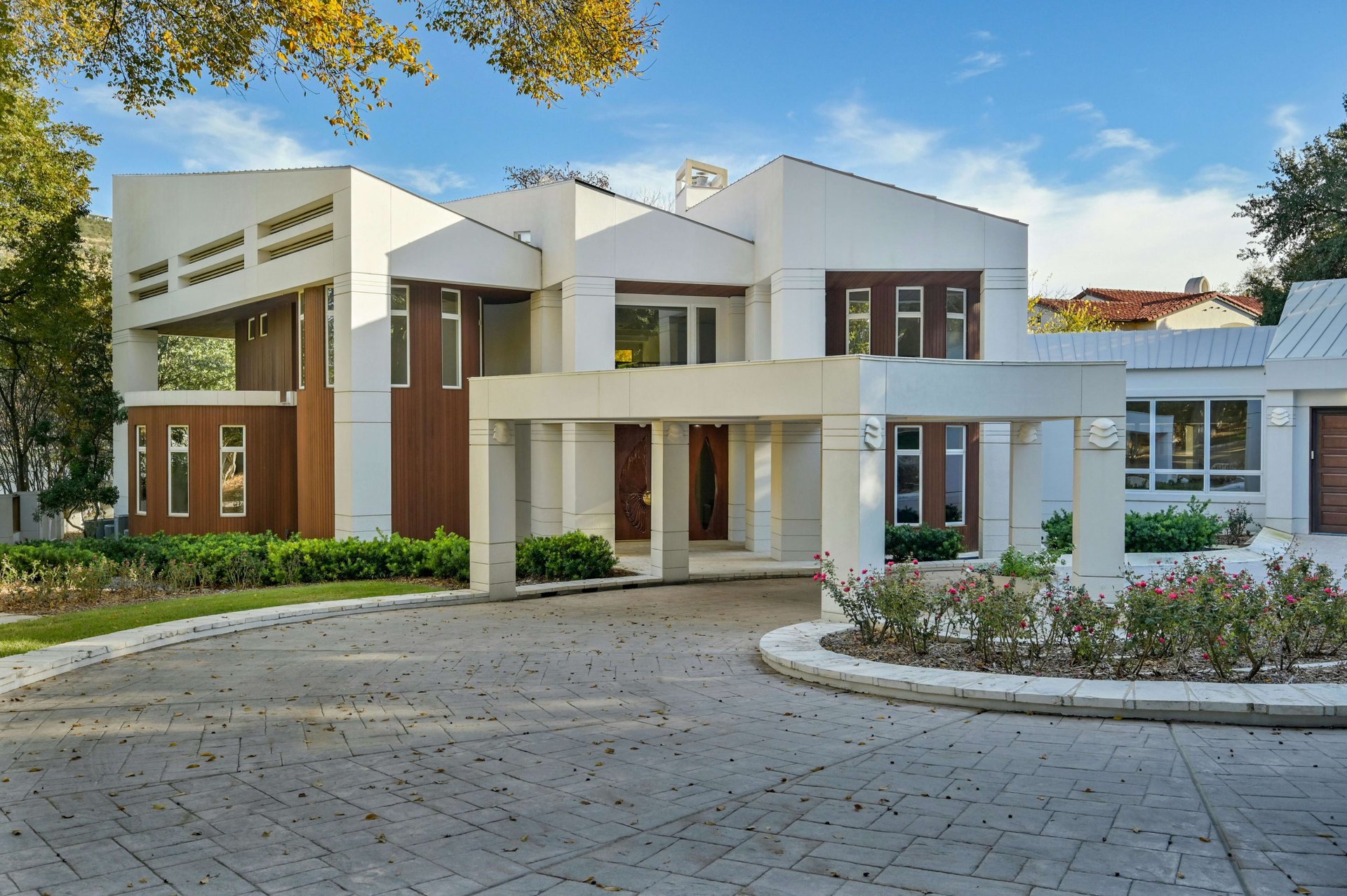 3511 Westlake Drive