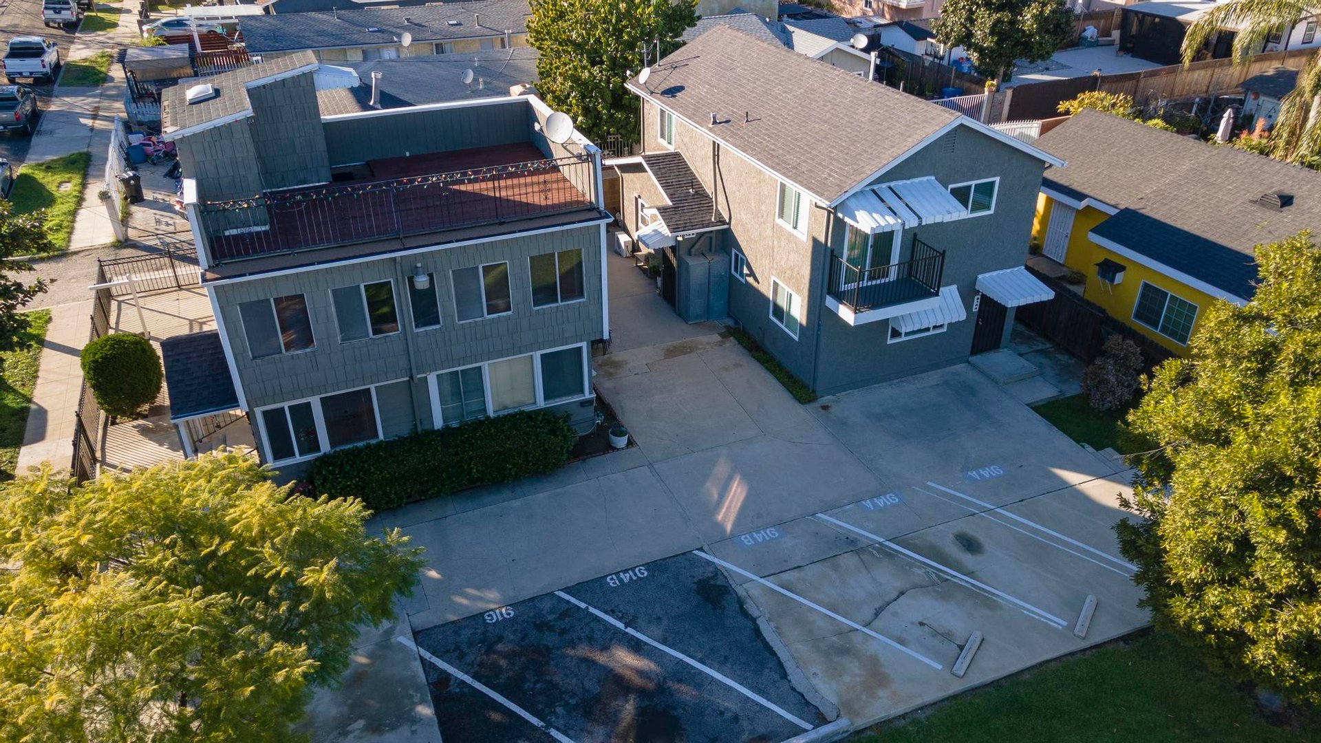 916 W Oliver Street