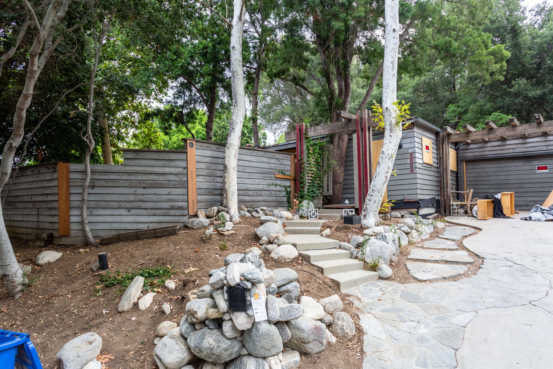 3888 Berry Dr, Studio City