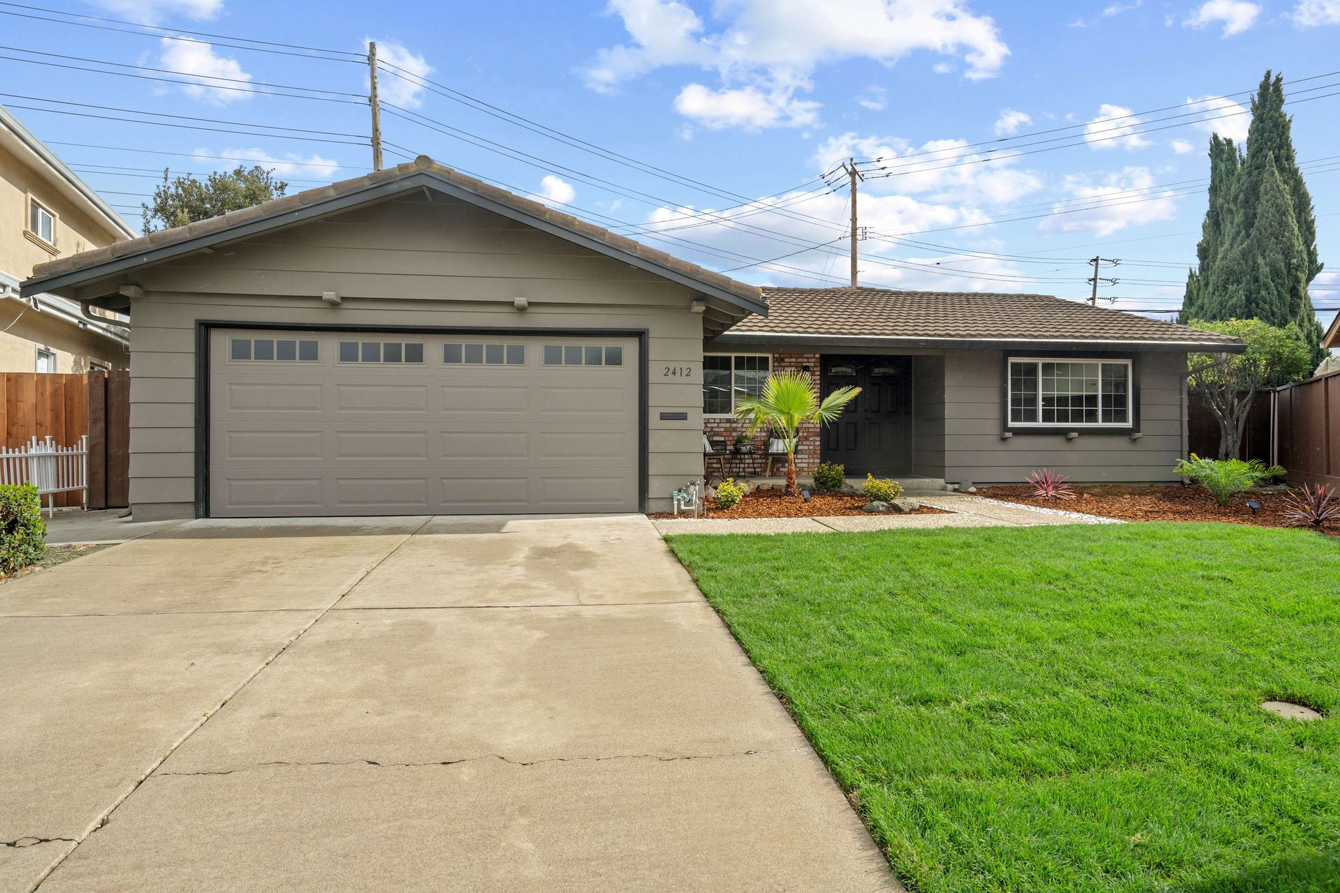 2412 Marmon CT