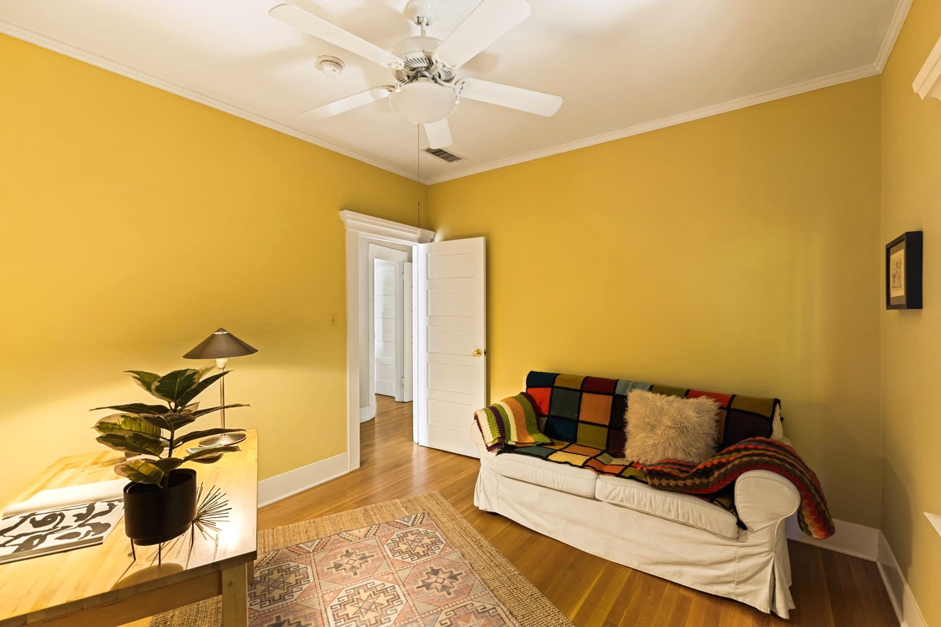 Wonderful Historic Craftsman Home in Jefferson Park
