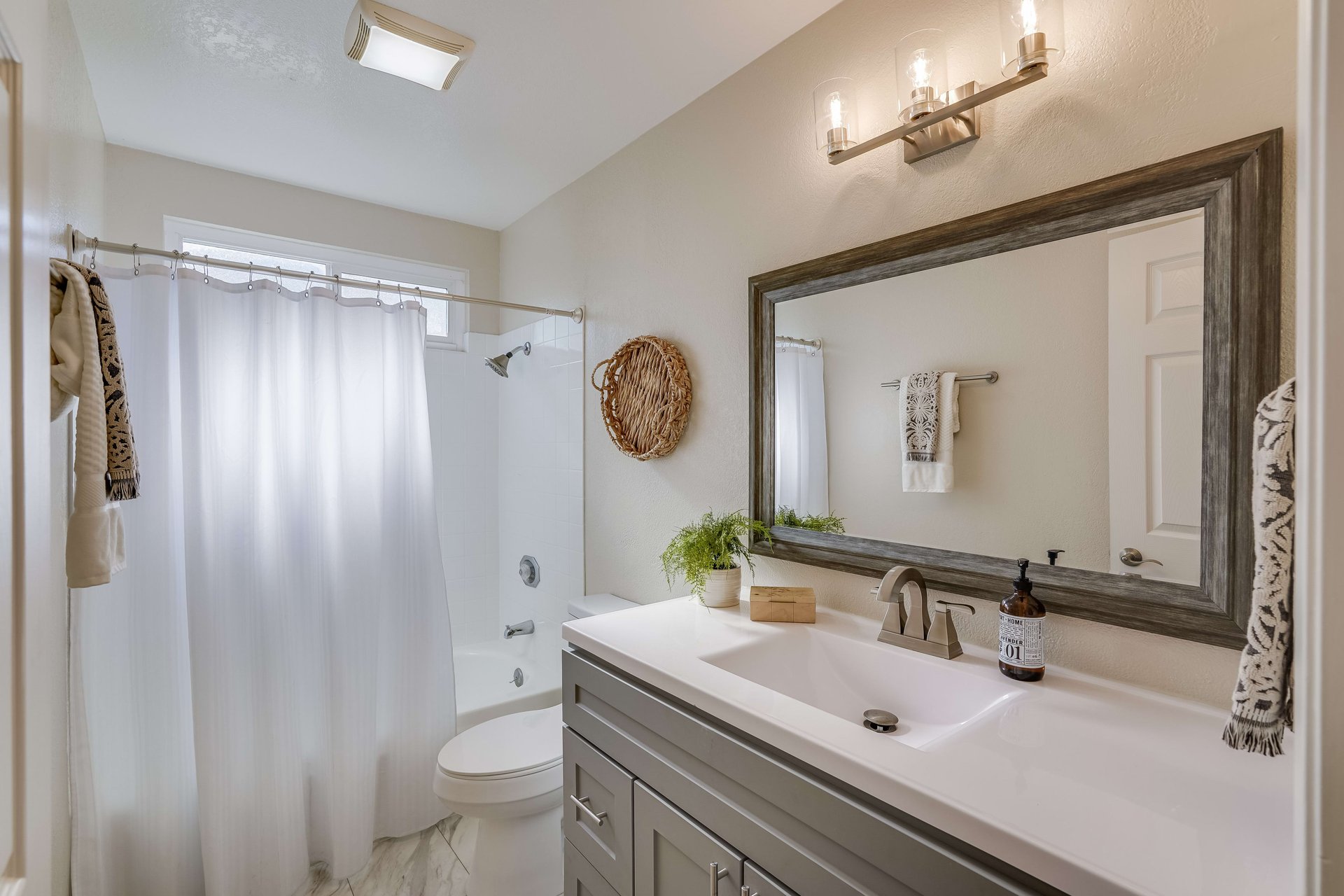 115 Rosewell Way