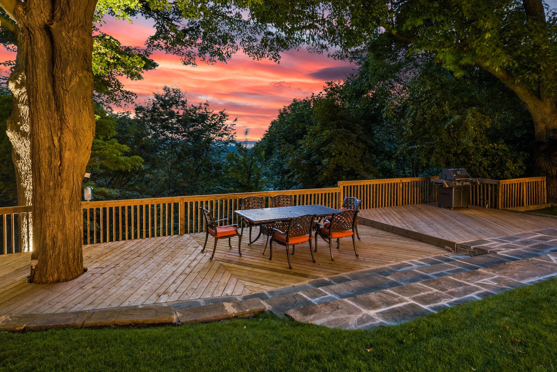 SOLD: Breathtaking Ravine Property!