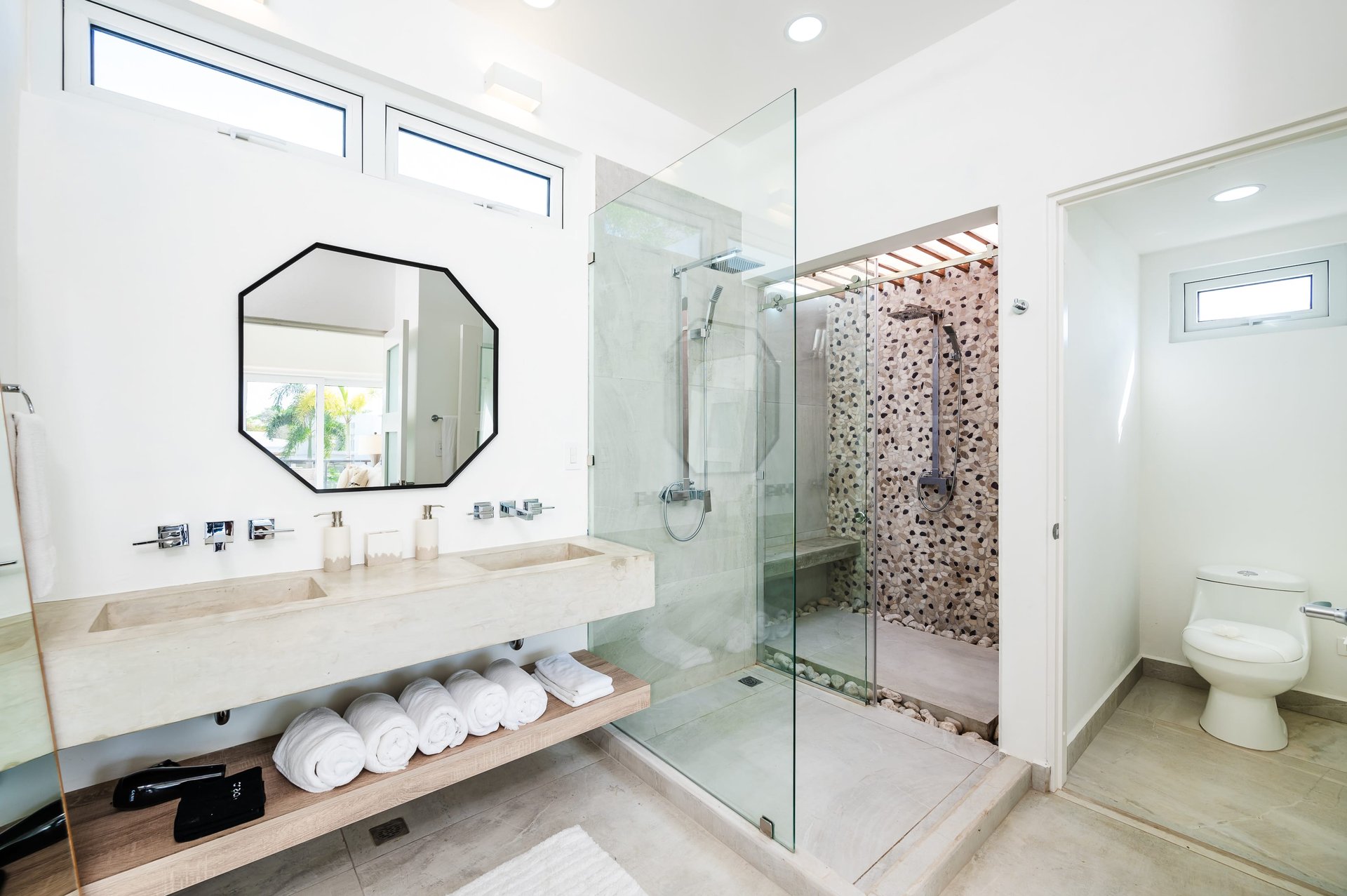 The Enclave | Ultra-Modern 2, 3, 5 Bedroom Villas Located Minutes From the Beach!