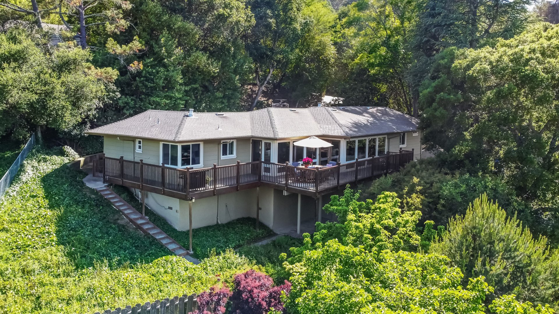 33 Crest Rd