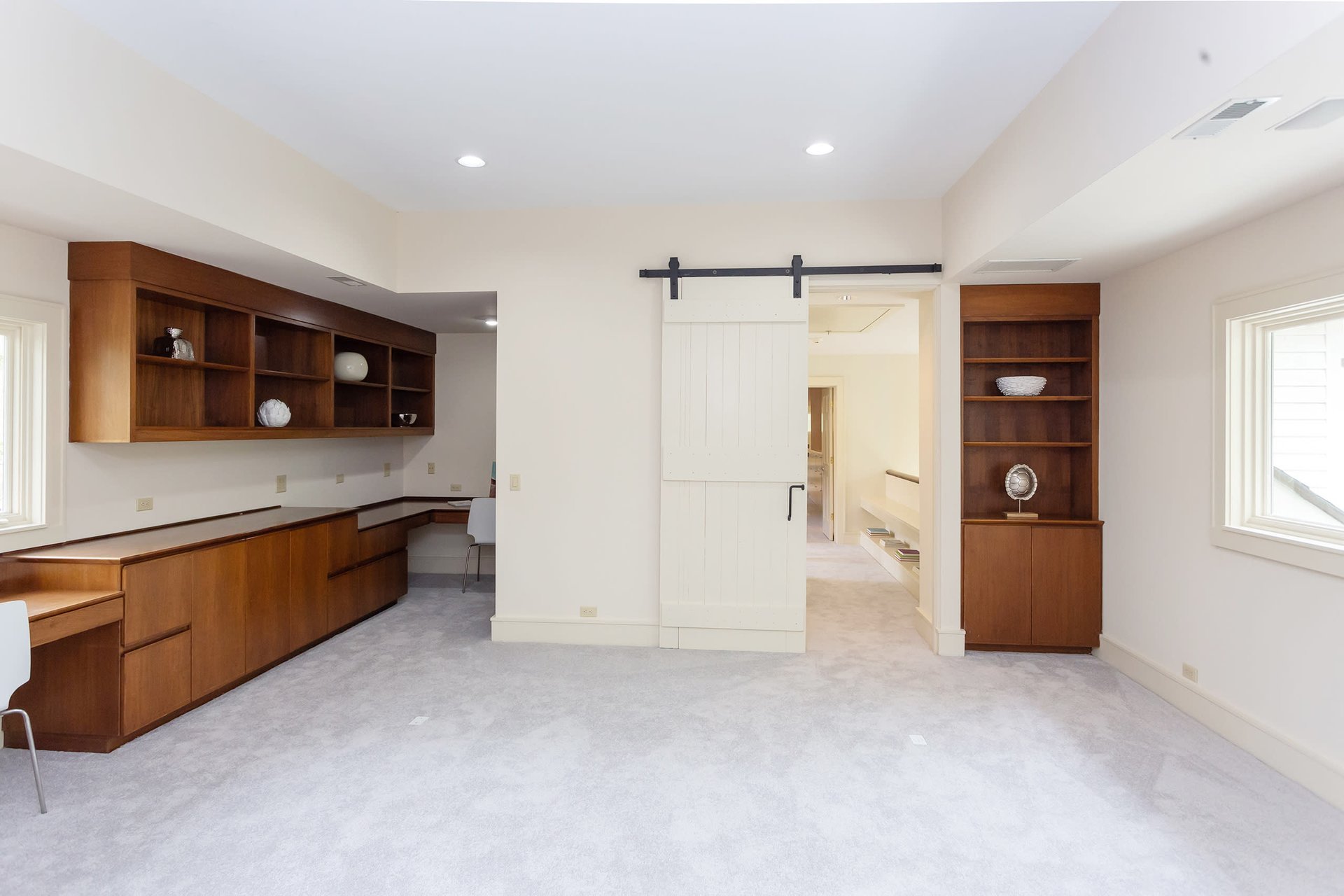 215 Friendly Ln