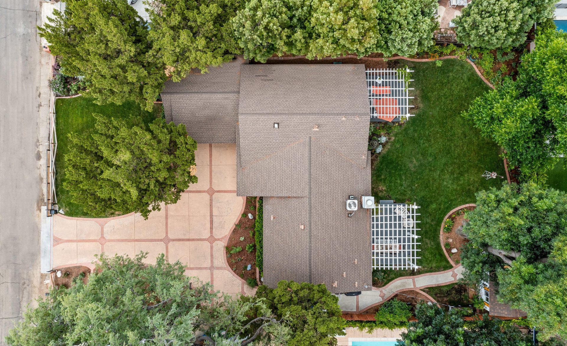 23222 Ostronic Dr, Woodland Hills