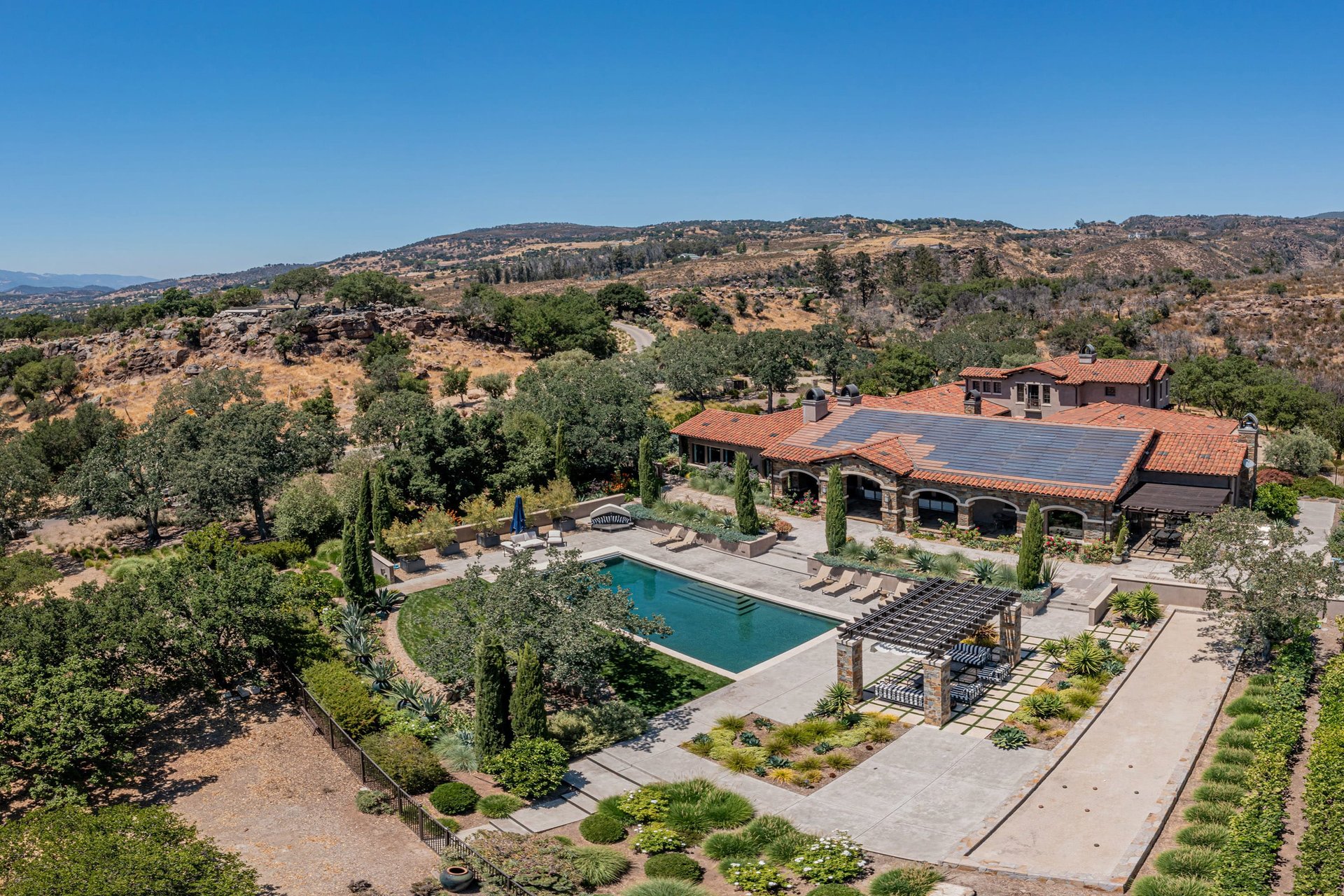 Modern Tuscan Farmhouse
