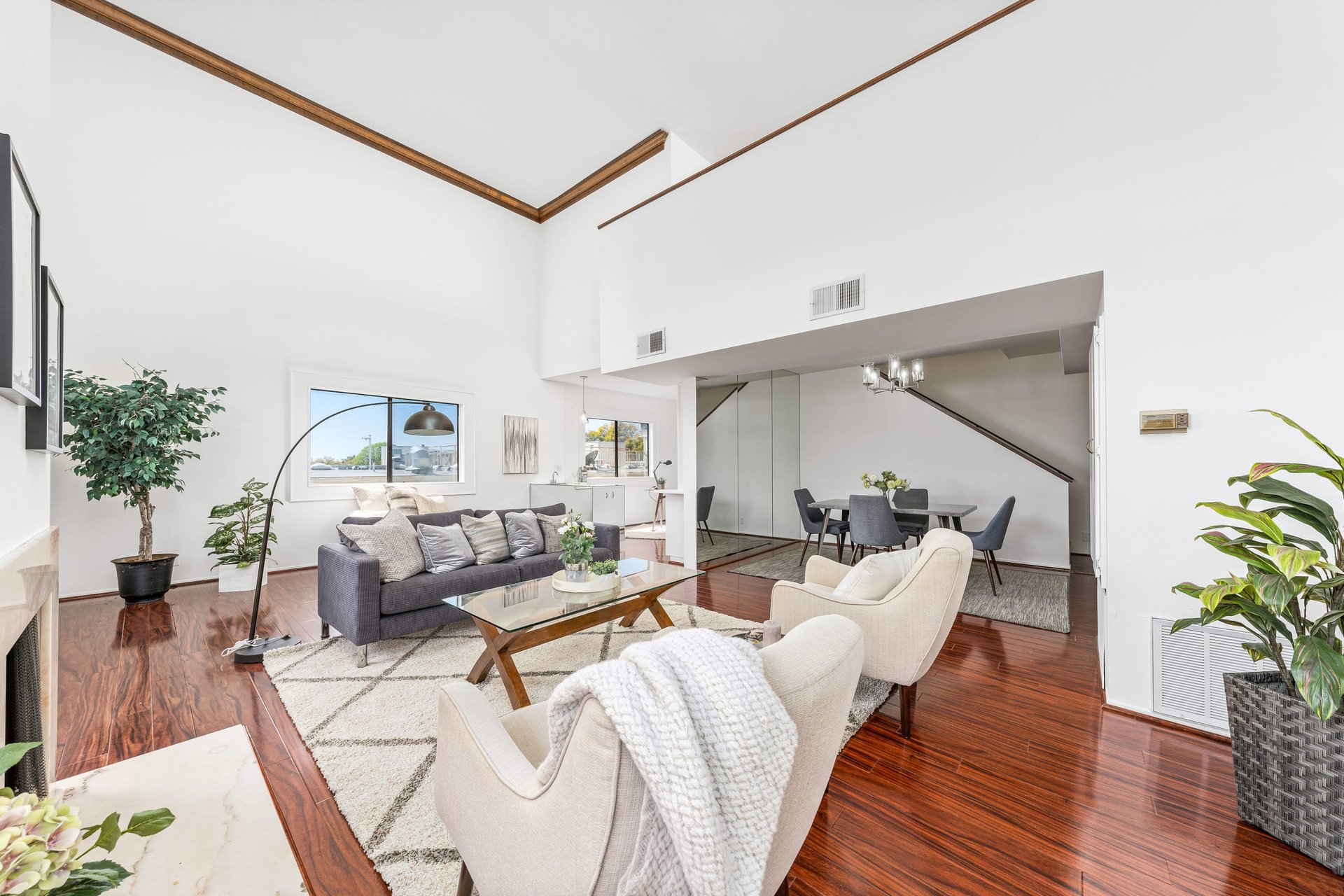 8712 Gregory Way #404, Pico-Robertson
